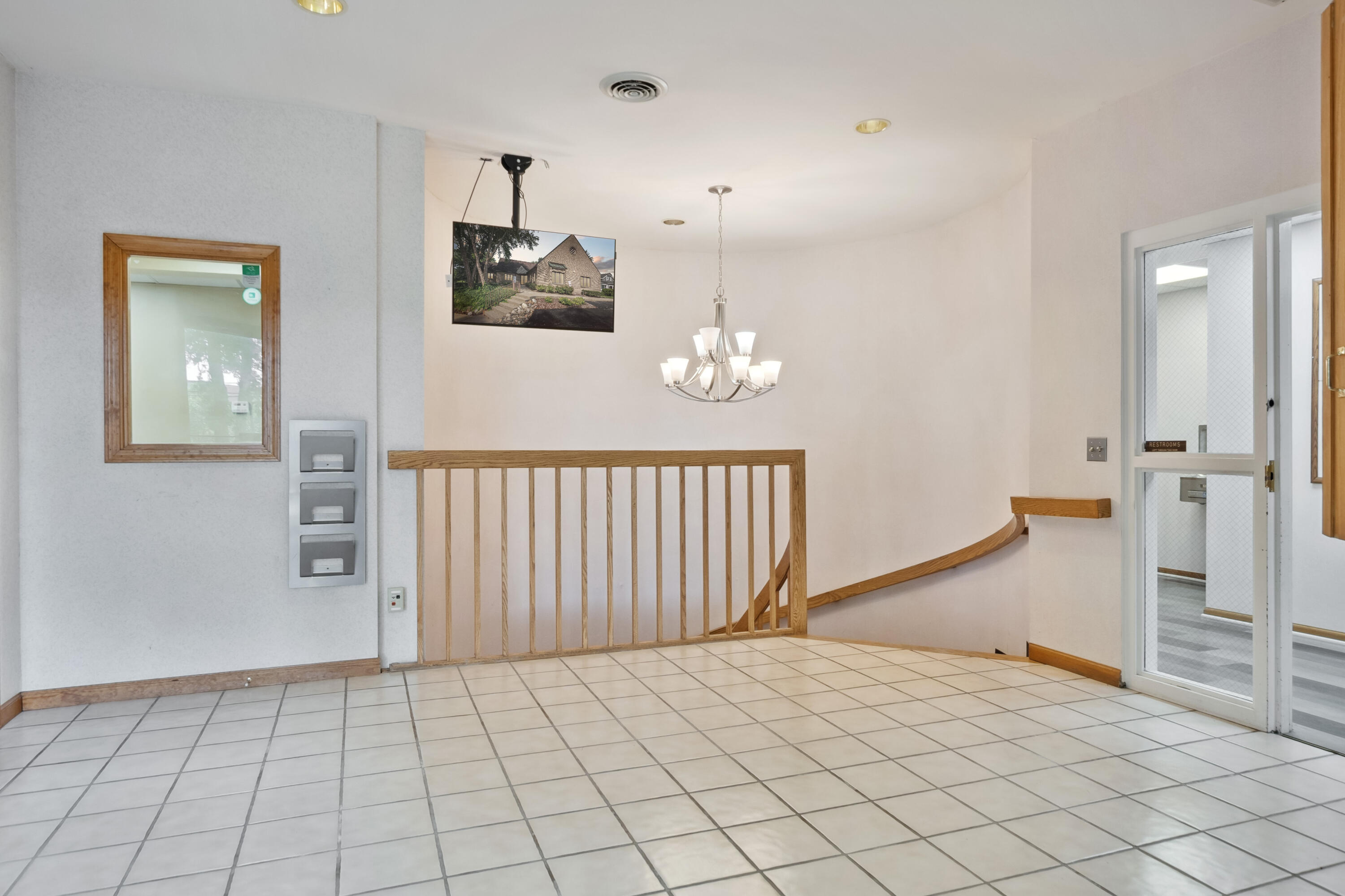 1181 N Milford Road Property Photo 4