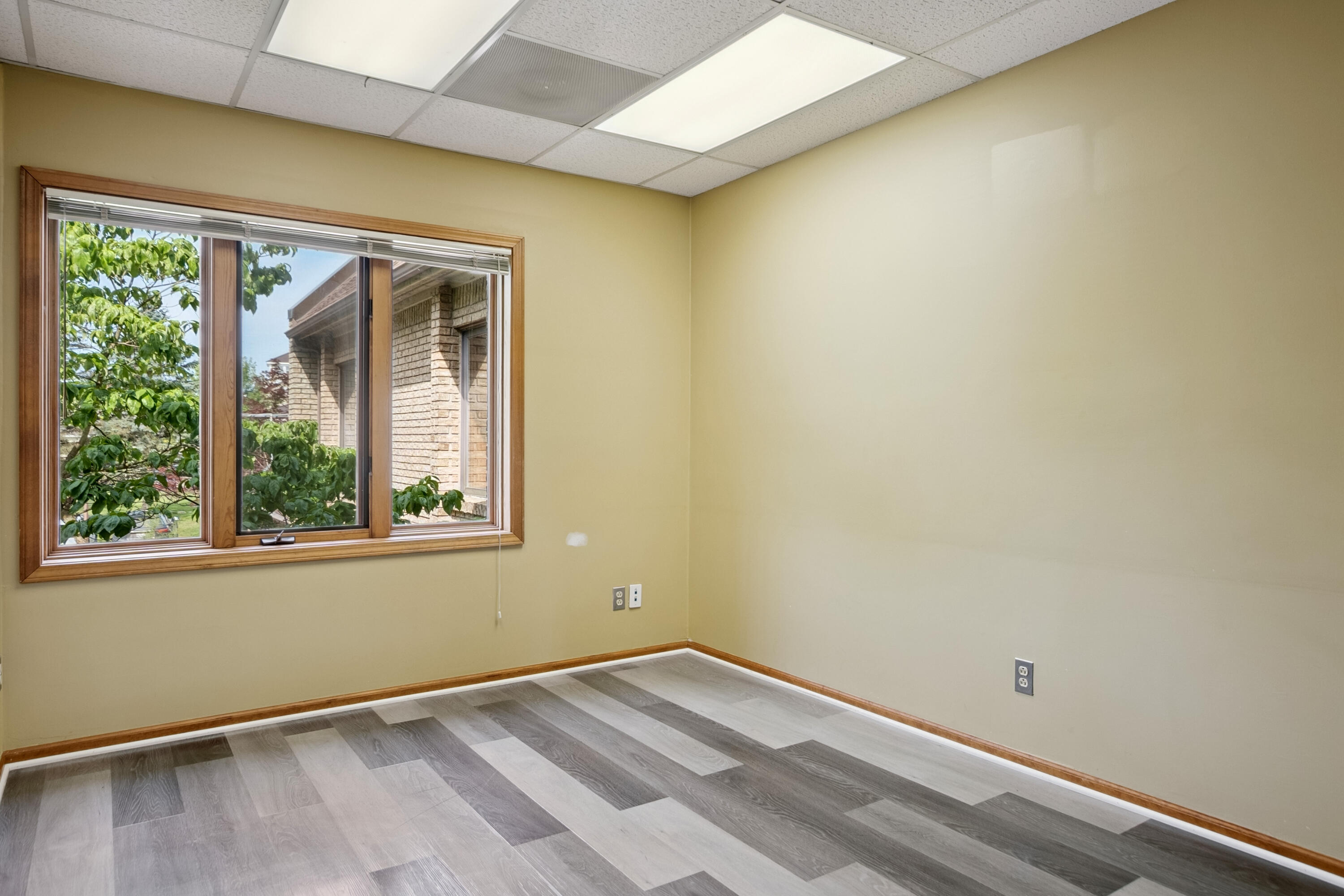 1181 N Milford Road Property Photo 18