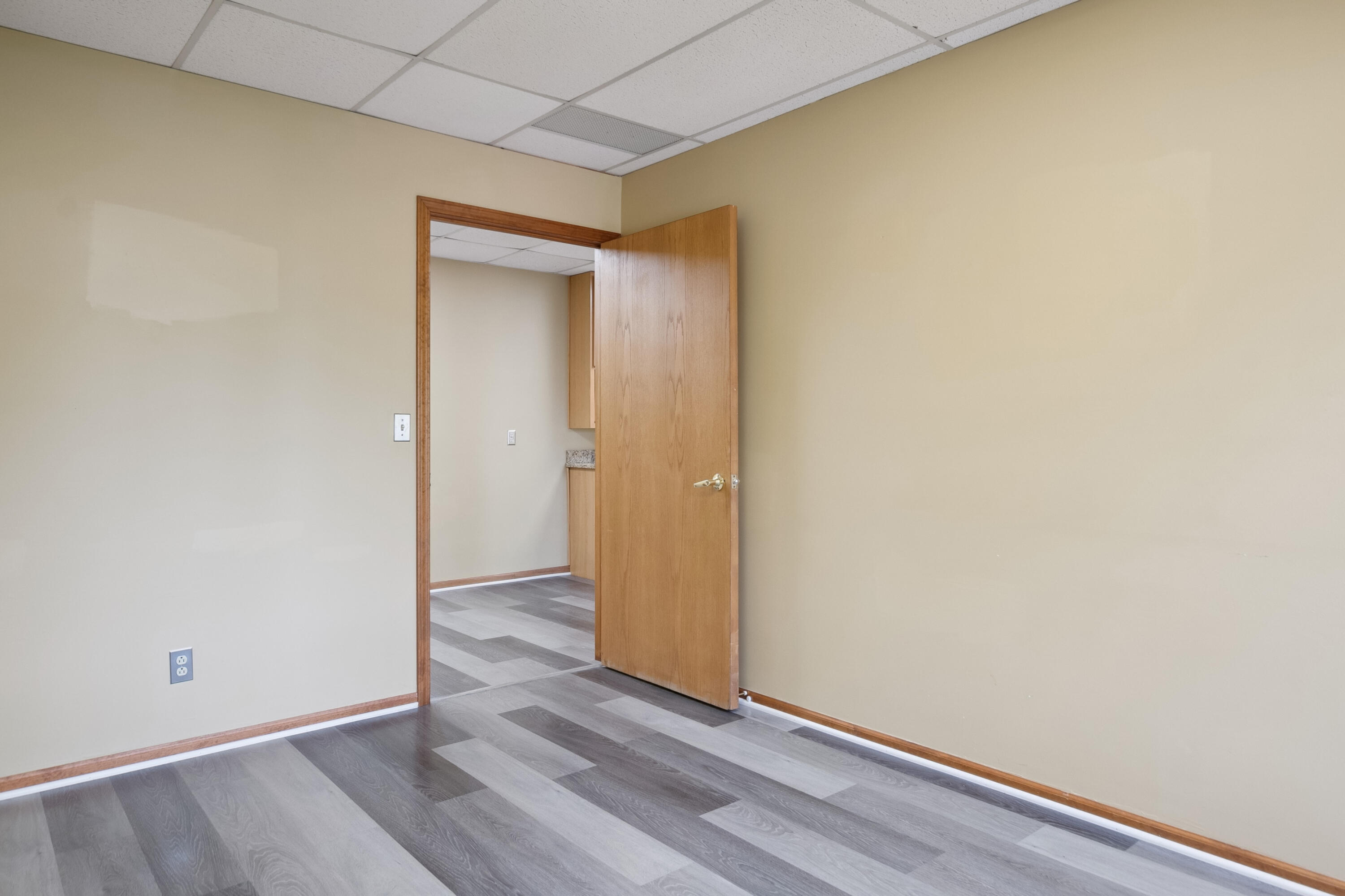 1181 N Milford Road Property Photo 19