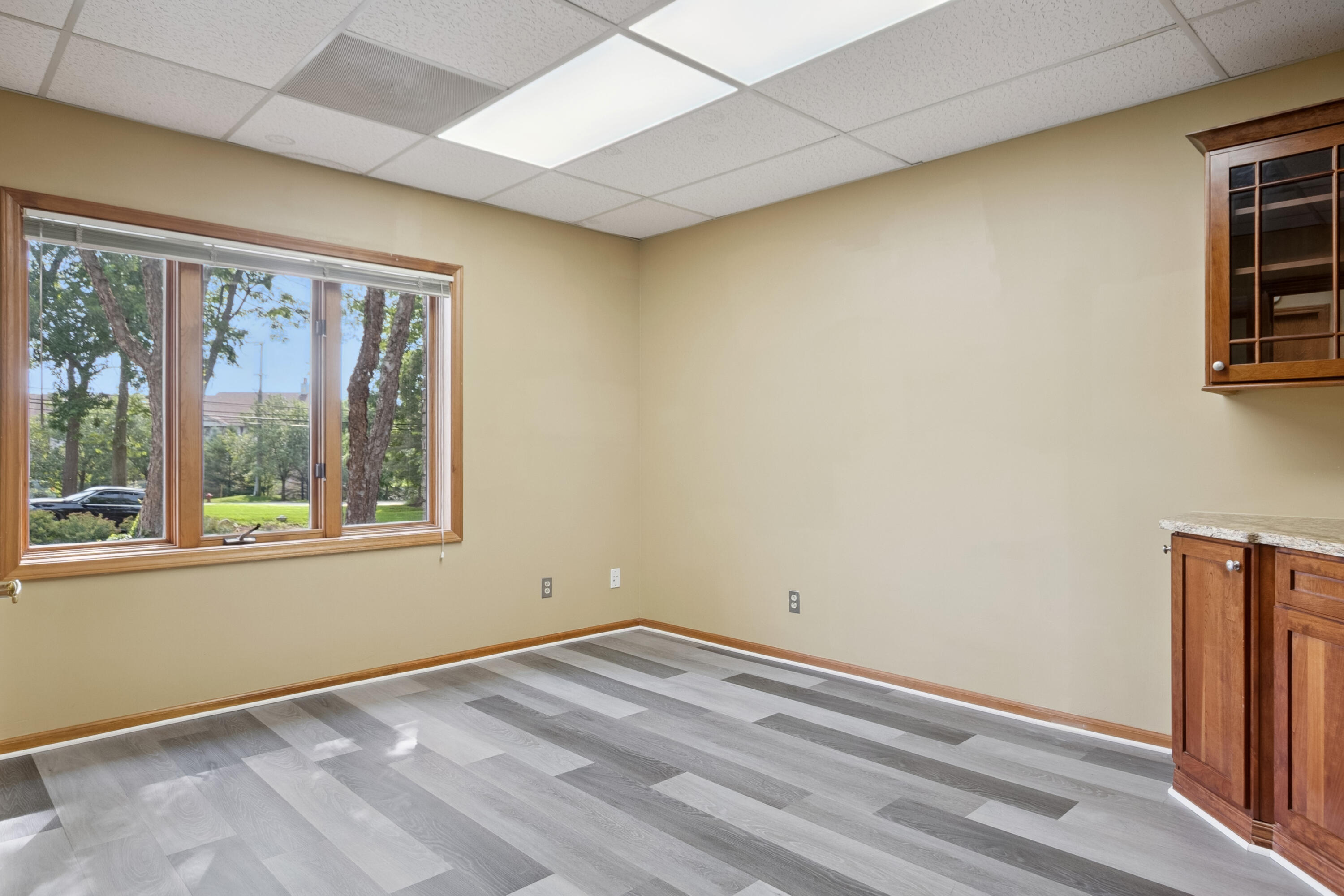 1181 N Milford Road Property Photo 27
