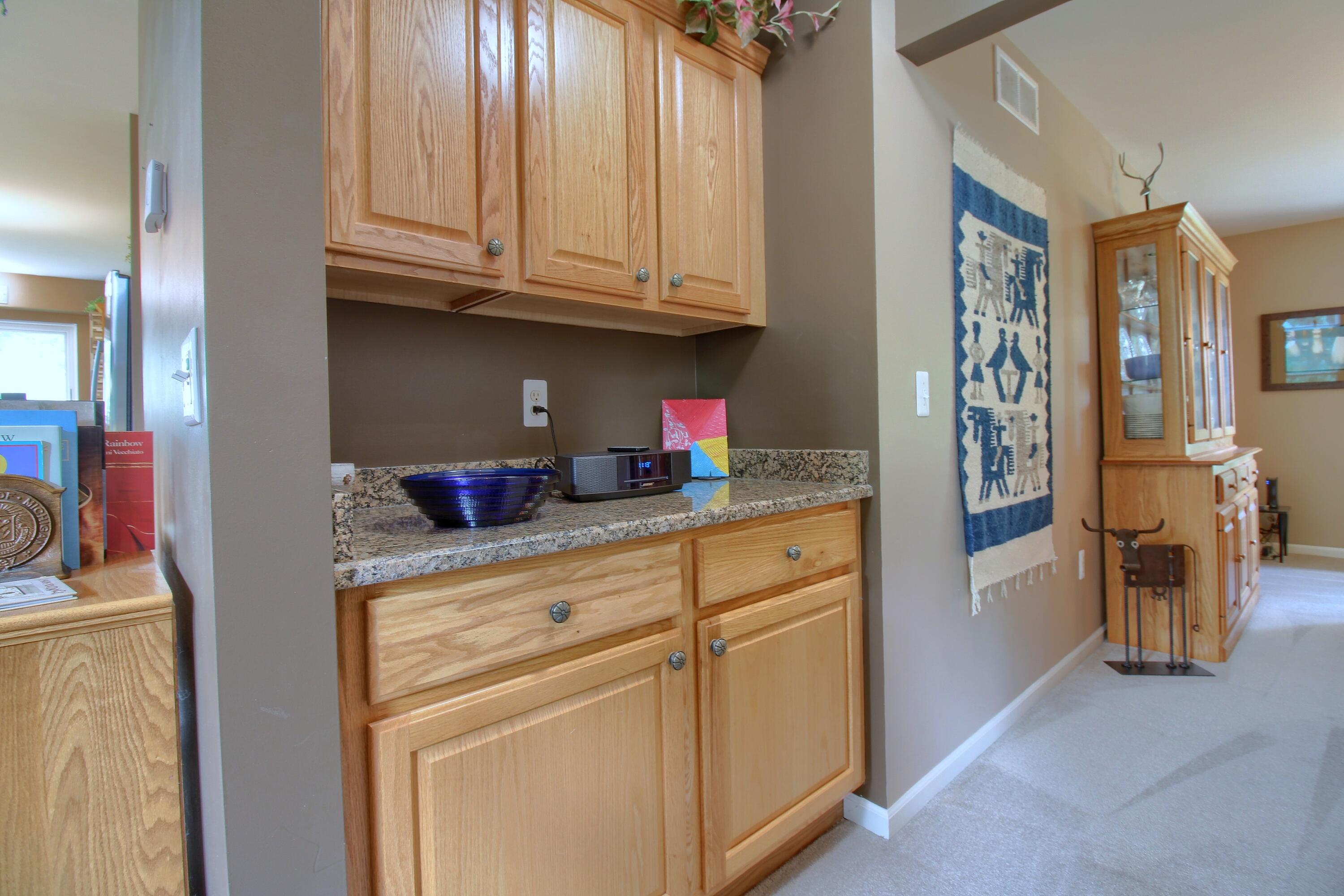 6833 N Meadows Pass Property Photo 9