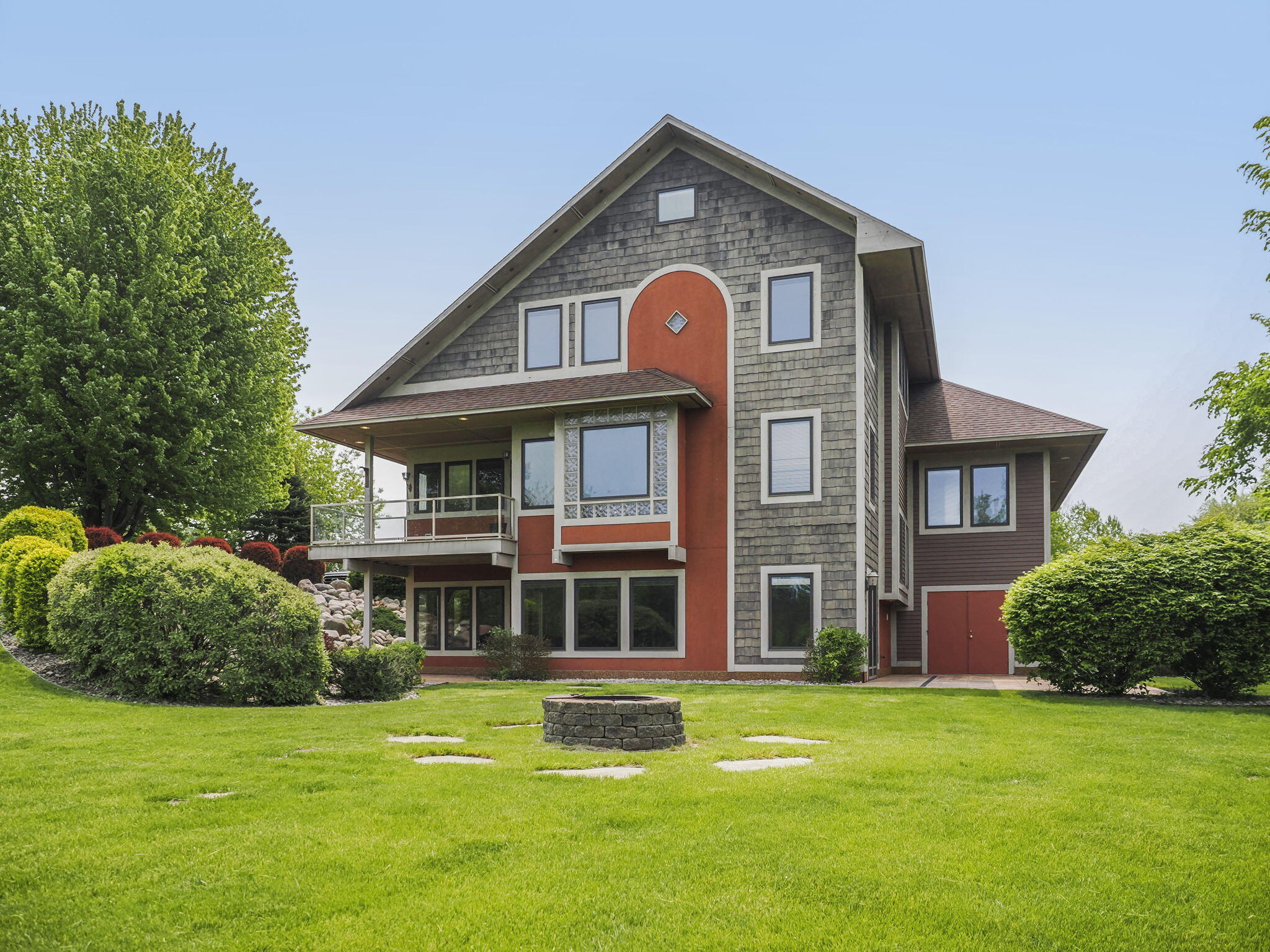 200 National Drive Property Photo 4