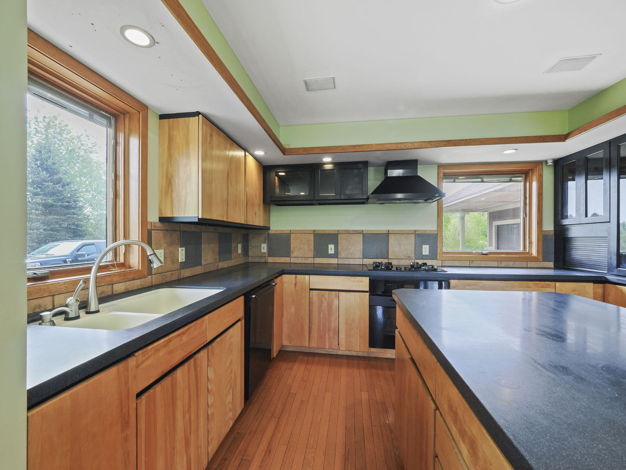 200 National Drive Property Photo 6