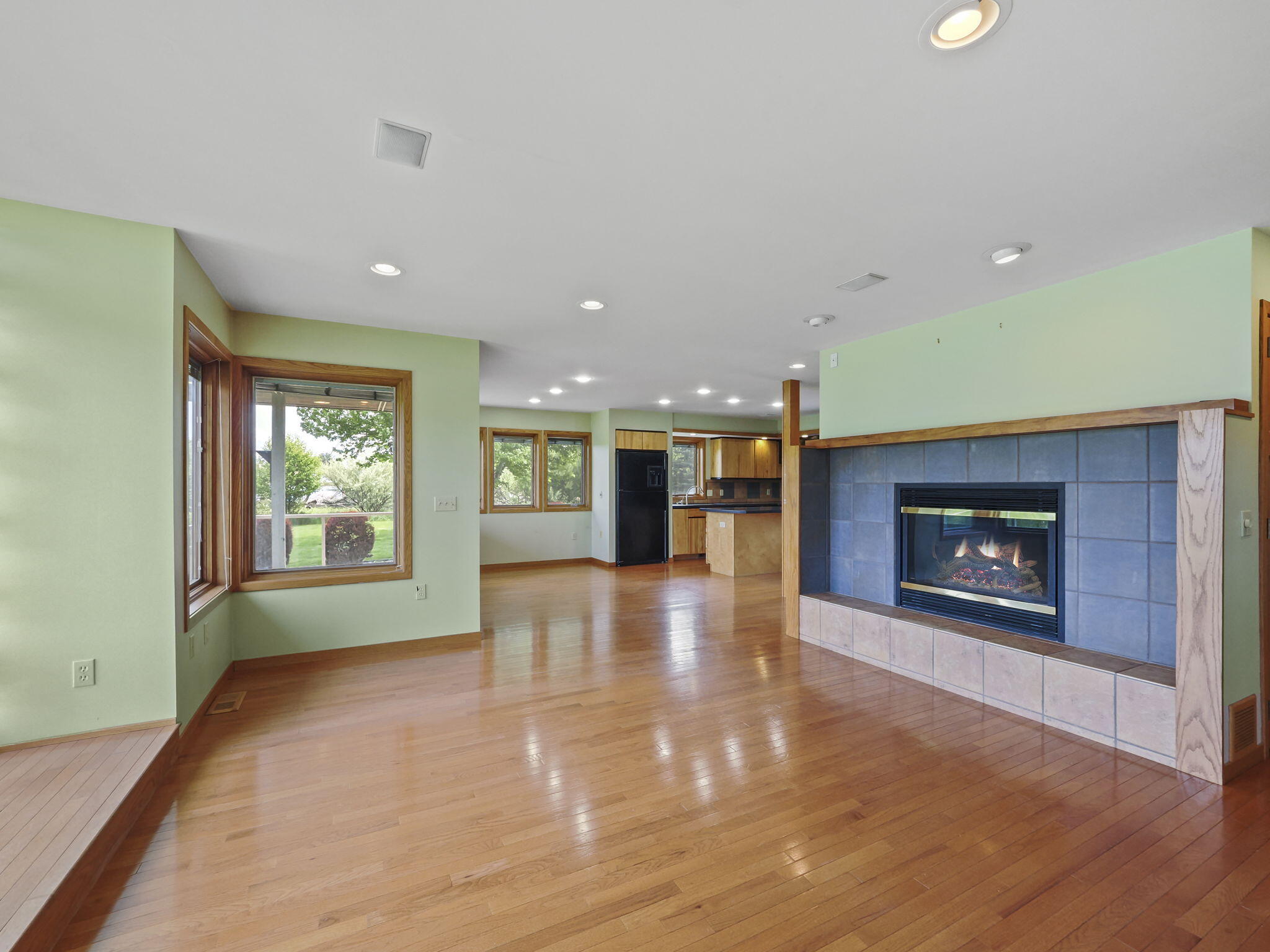 200 National Drive Property Photo 9