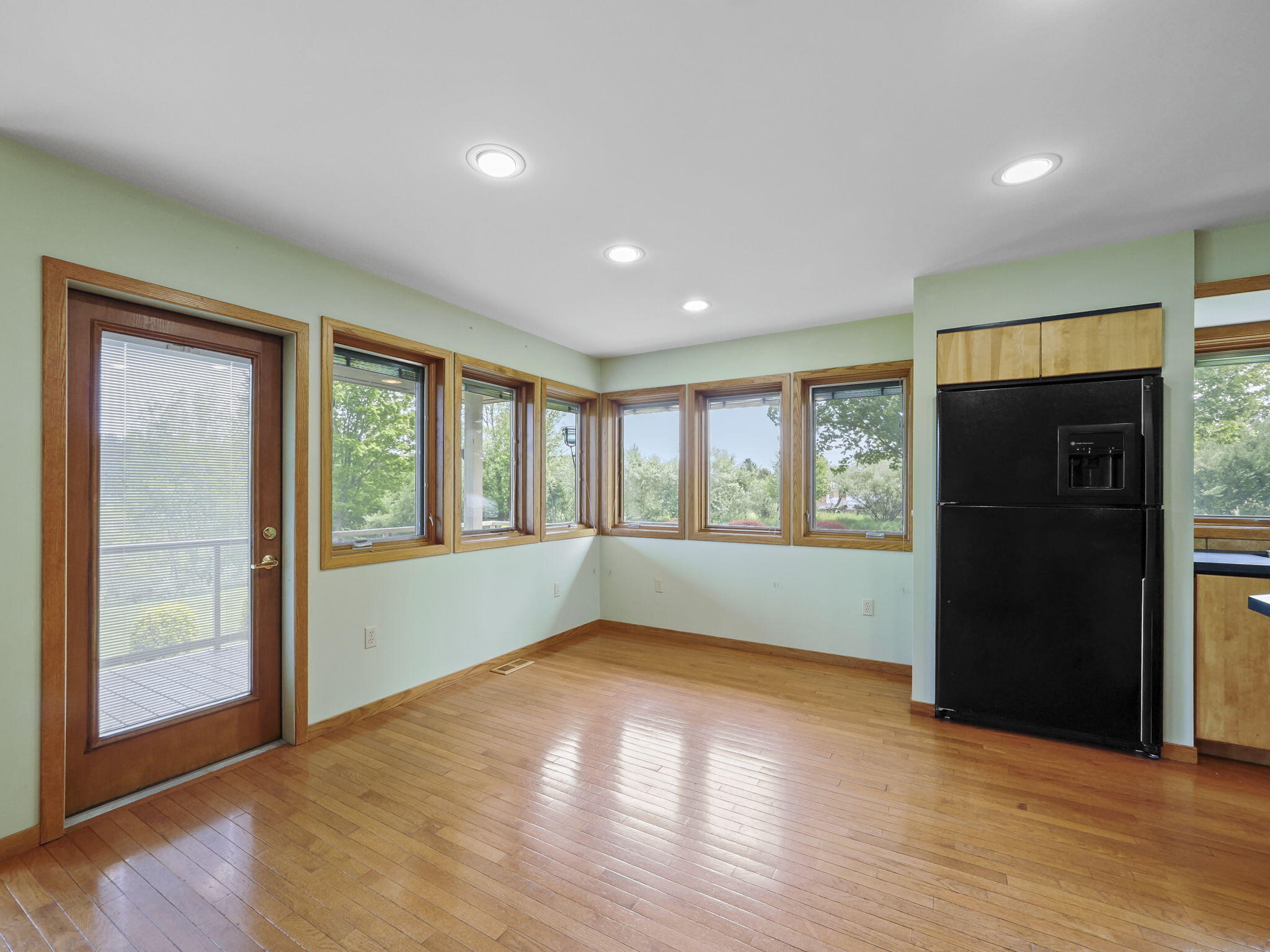 200 National Drive Property Photo 12
