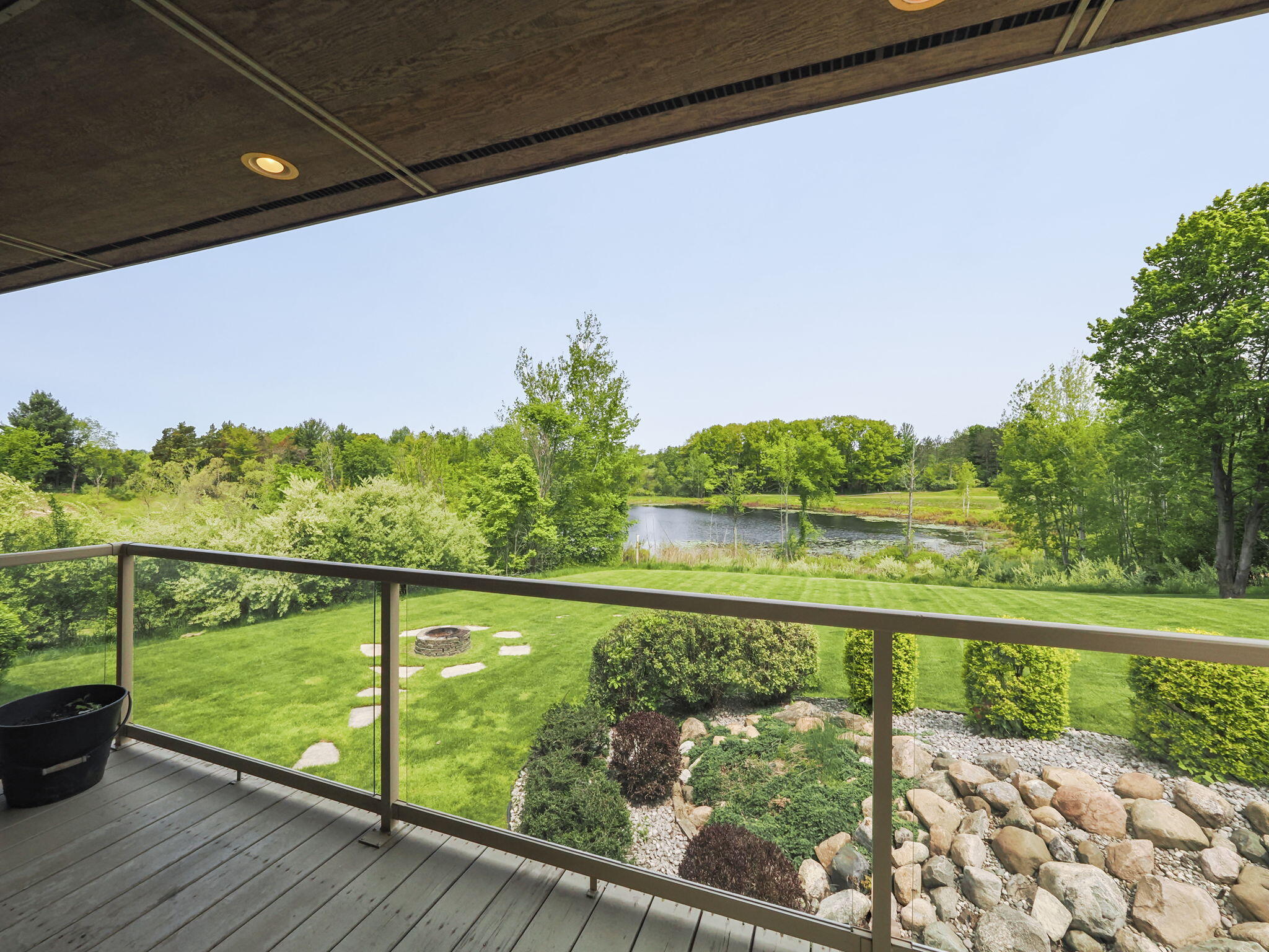 200 National Drive Property Photo 16