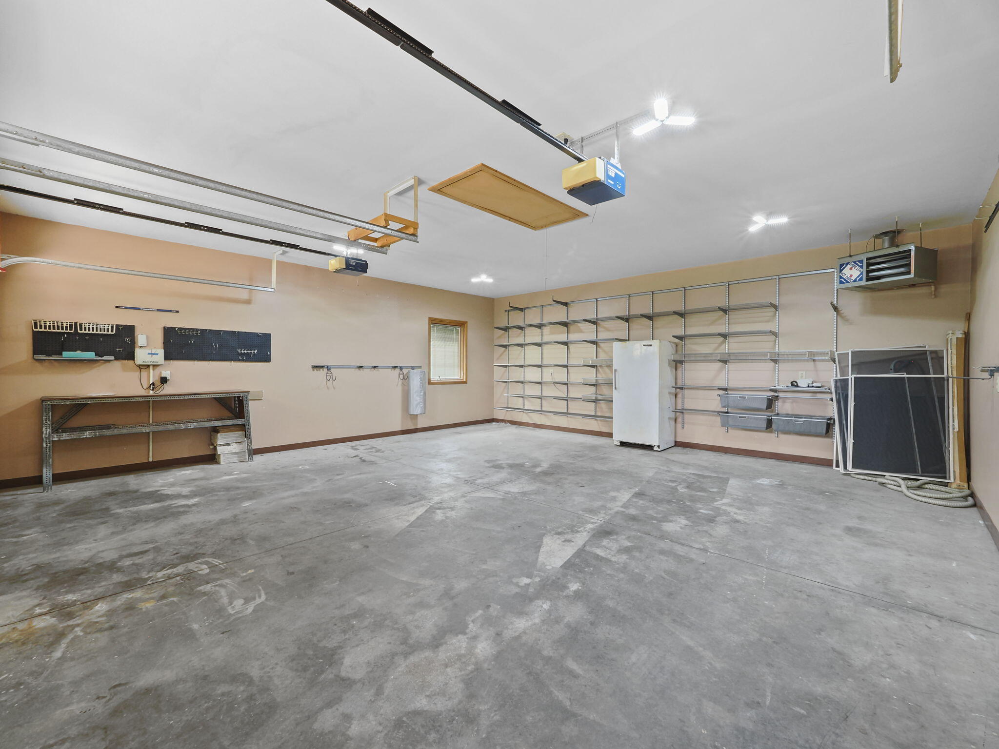 200 National Drive Property Photo 46