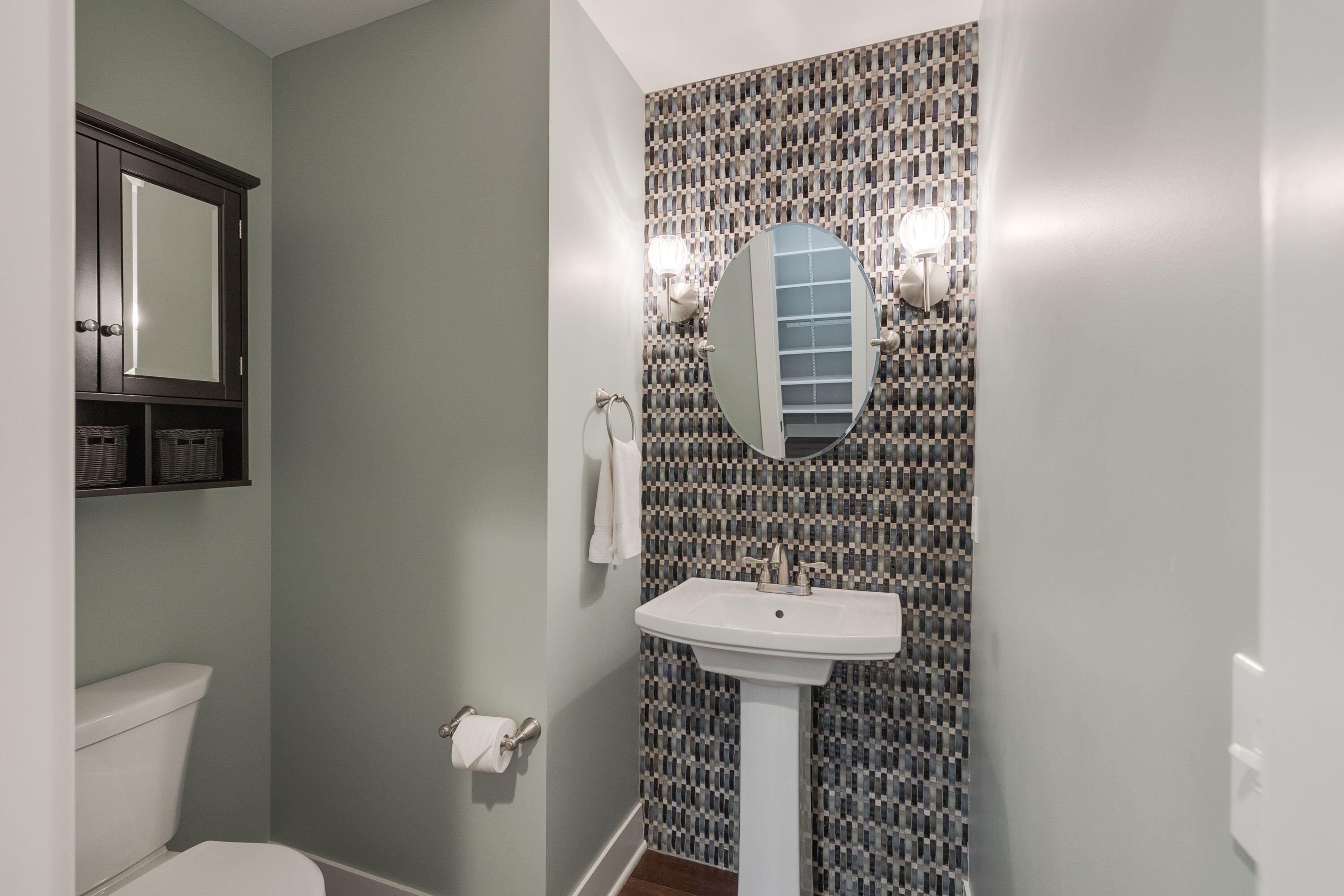 648 Francis Street Property Photo 8