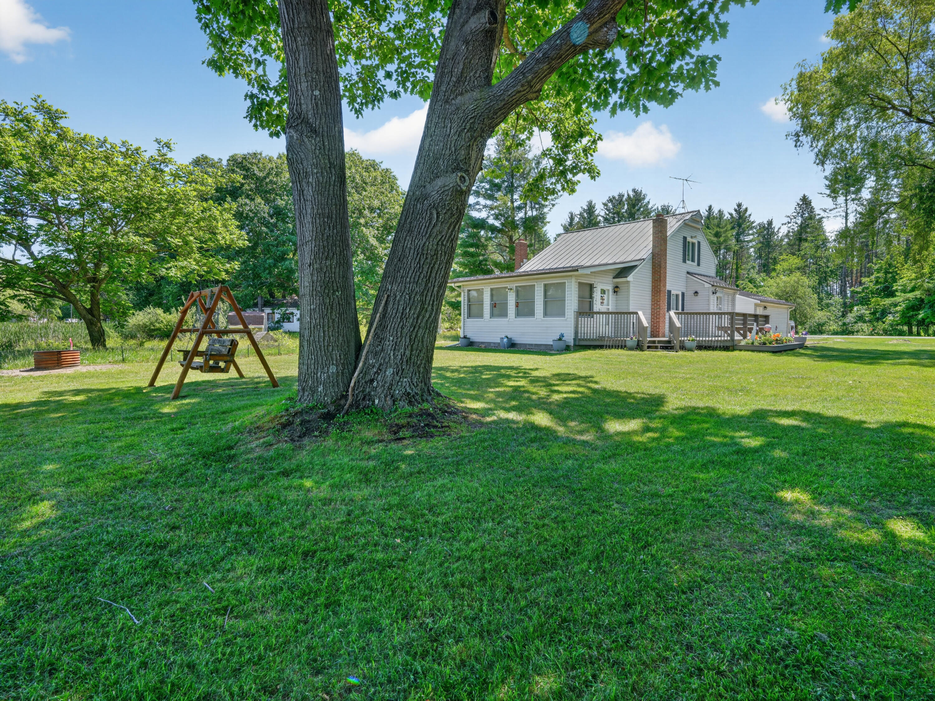 10041 Birch Drive Property Photo 4