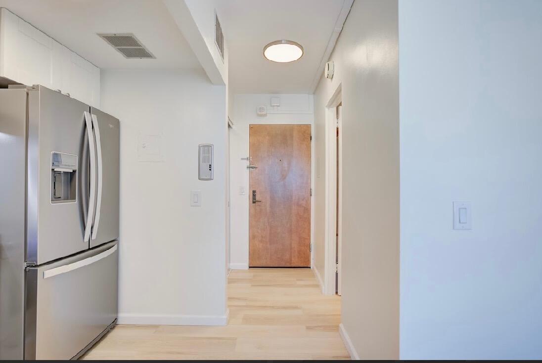 555 E William Street 16g Property Photo 14