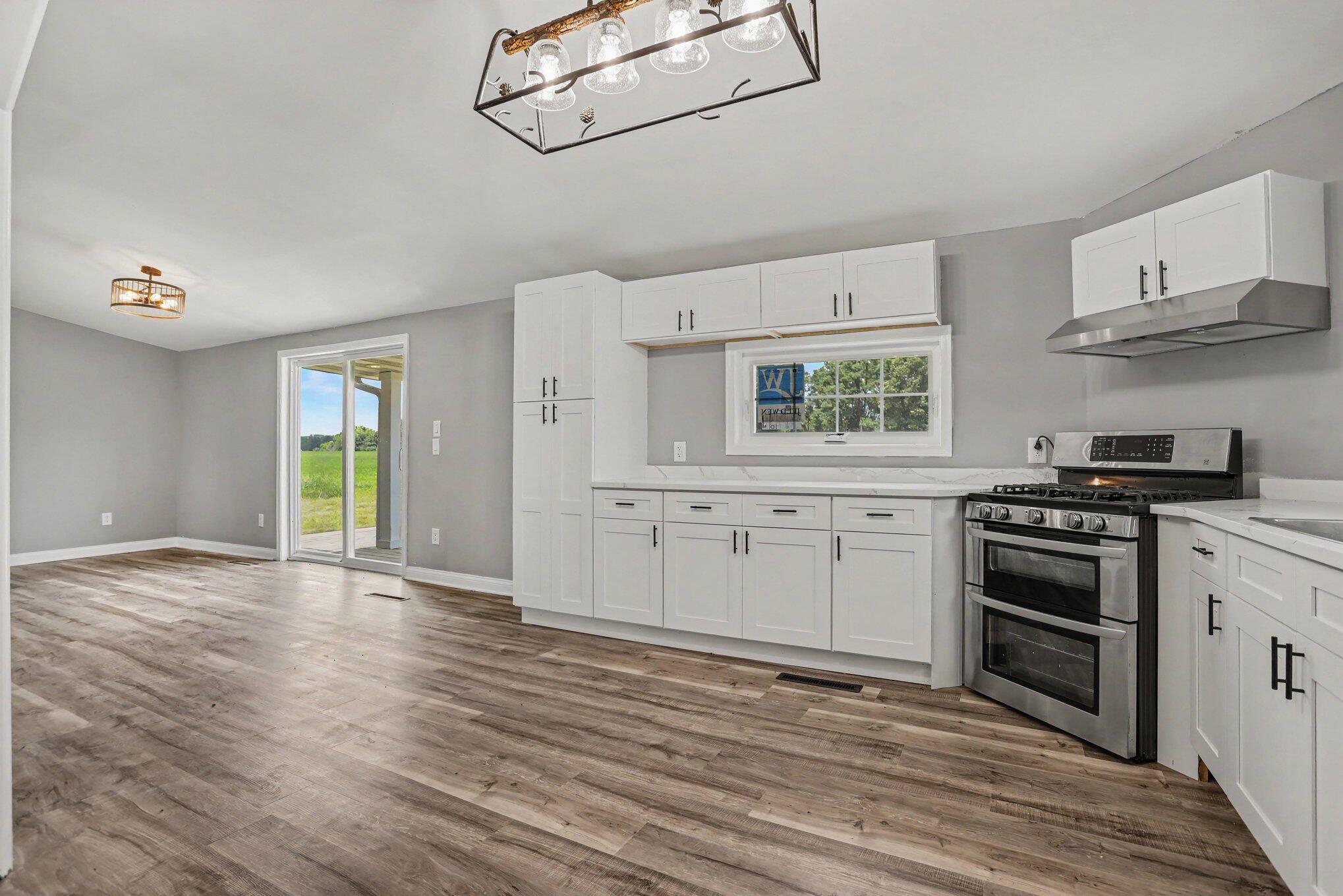 33594 M 60 Property Photo 6