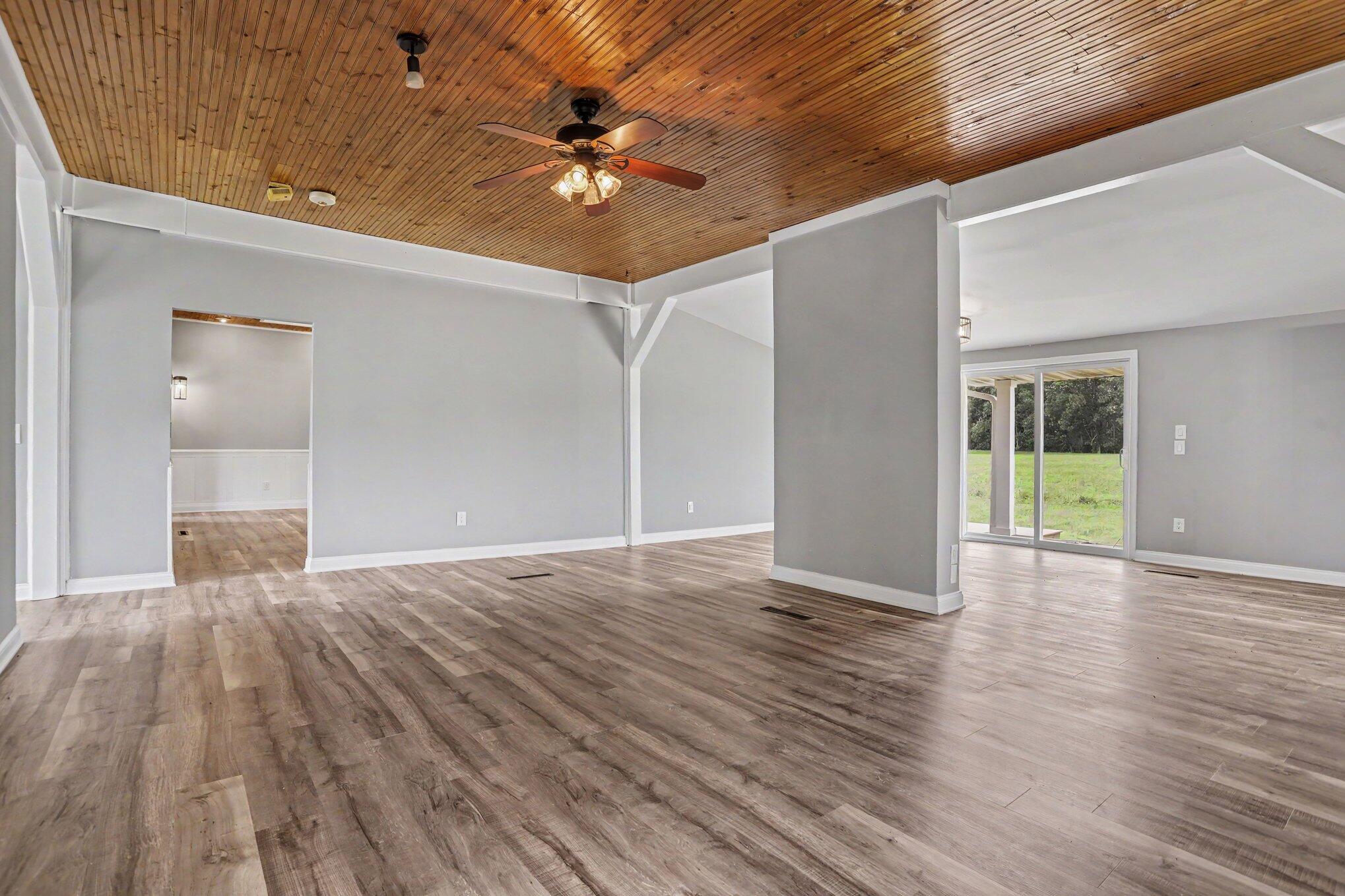 33594 M 60 Property Photo 11