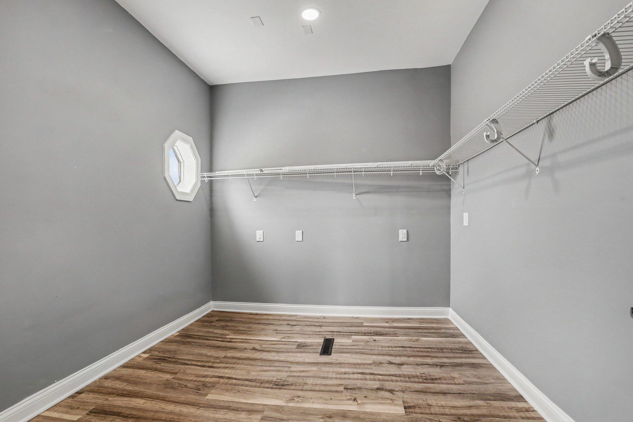 33594 M 60 Property Photo 18