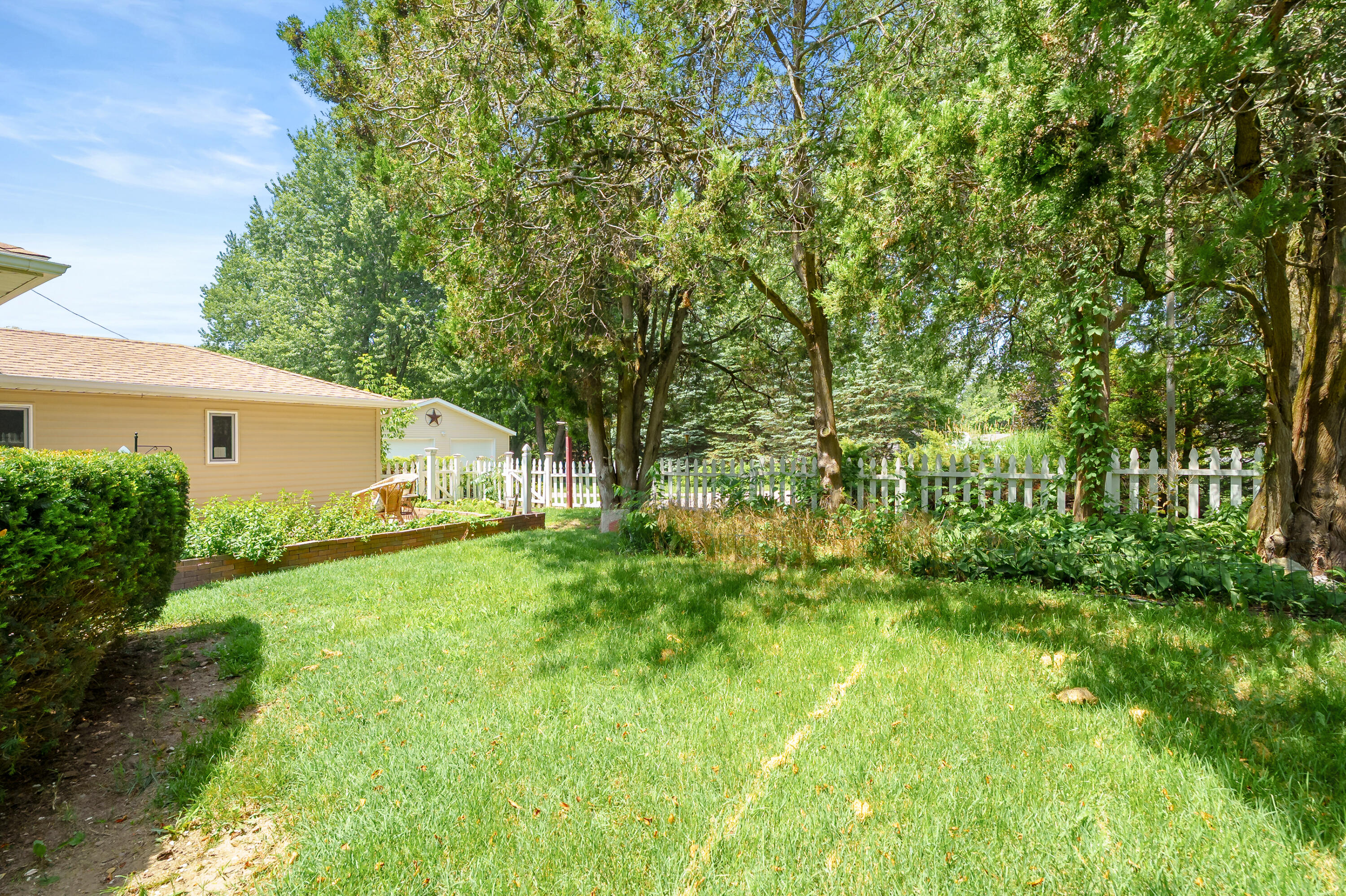 68334 Apple Lane Property Photo 32