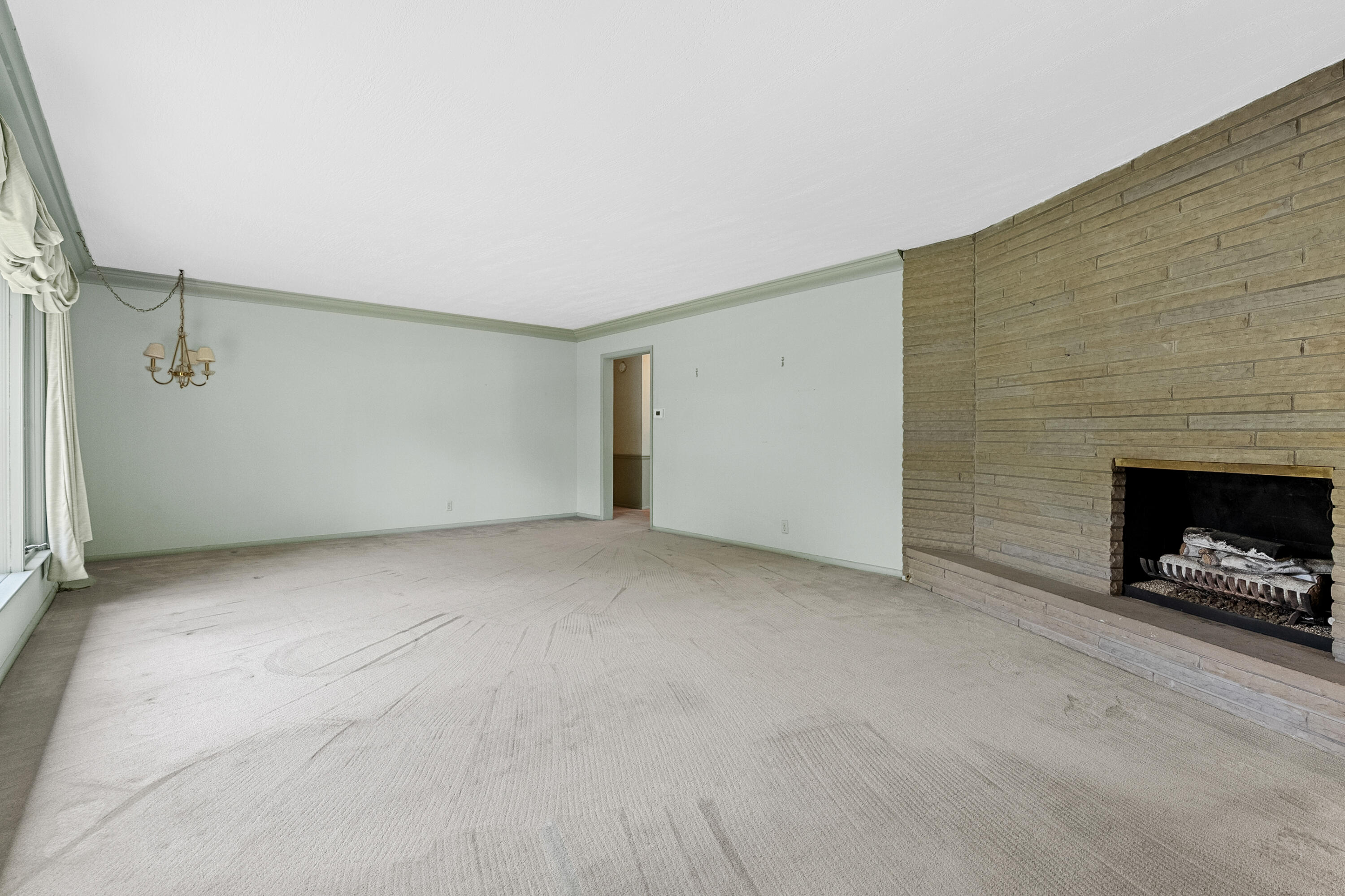 5017 Merryview Drive Property Photo 4
