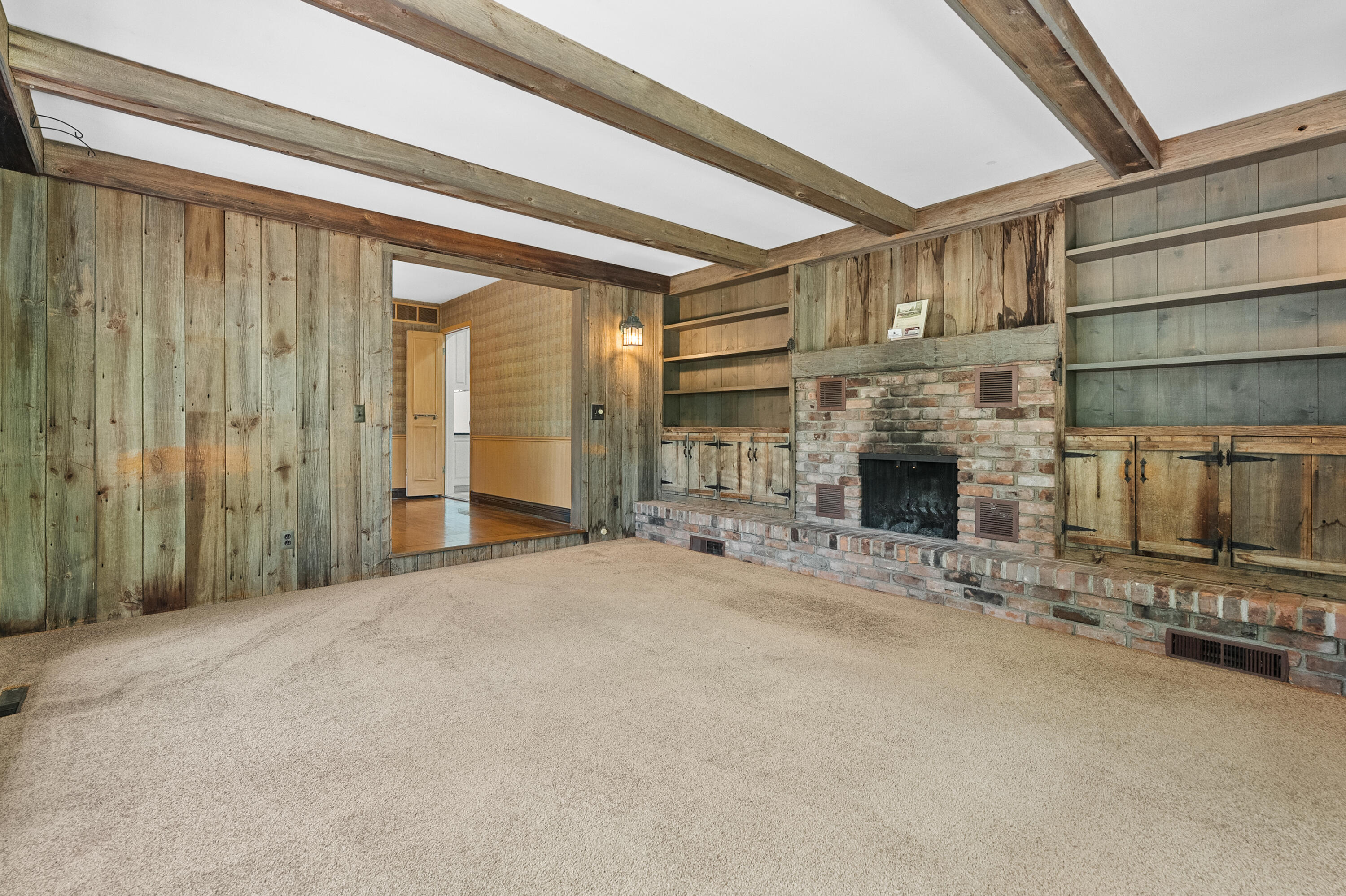 5017 Merryview Drive Property Photo 6