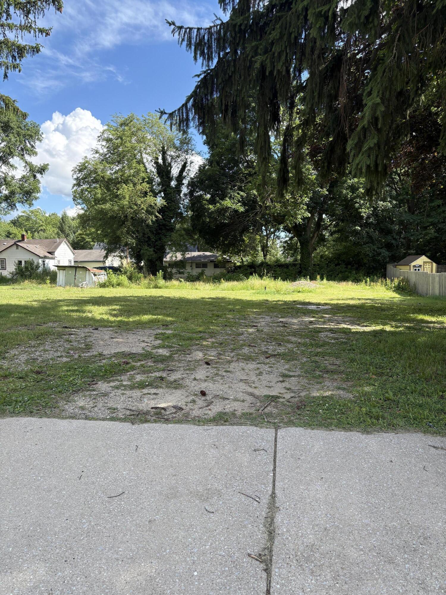 276 E Center Street Property Photo 3