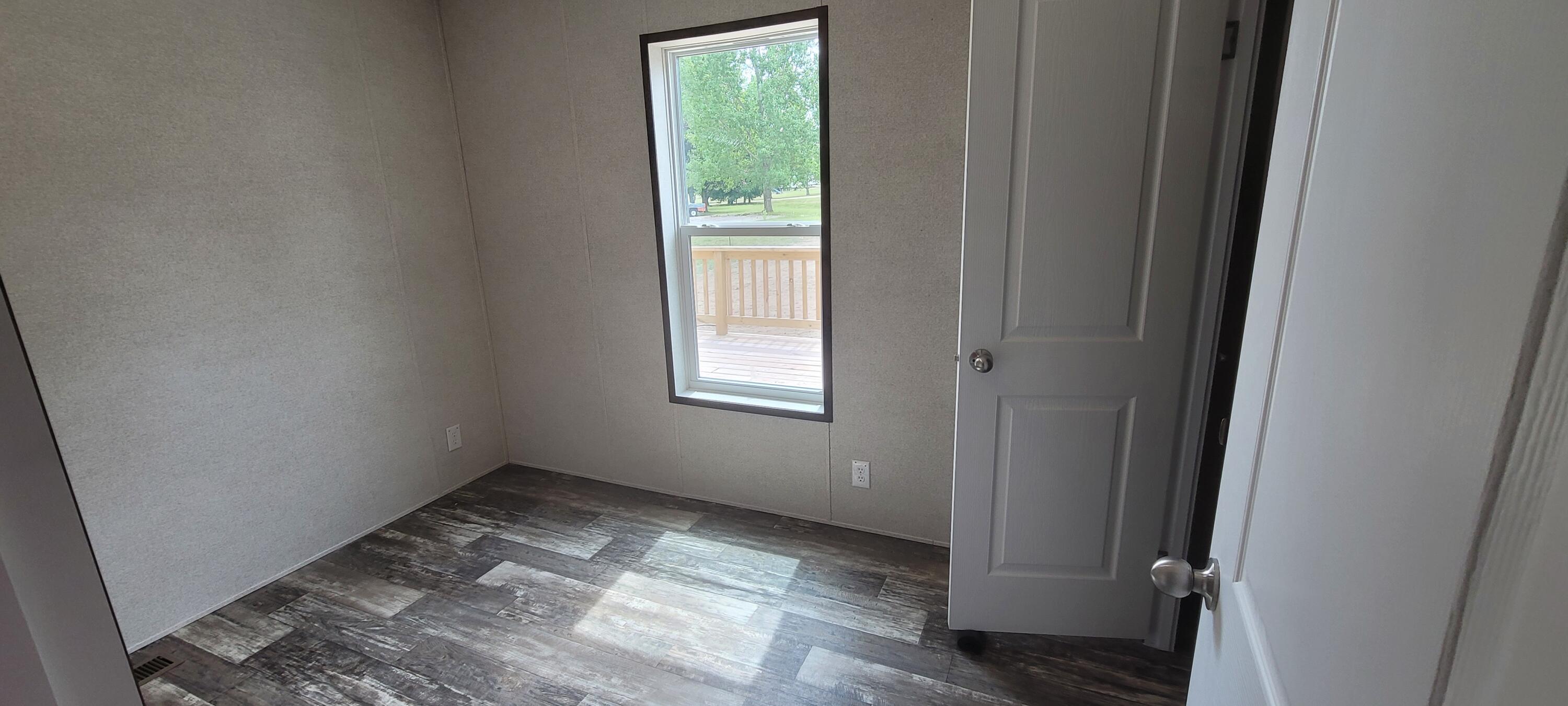 5556 W Lake Boulevard Property Photo 22