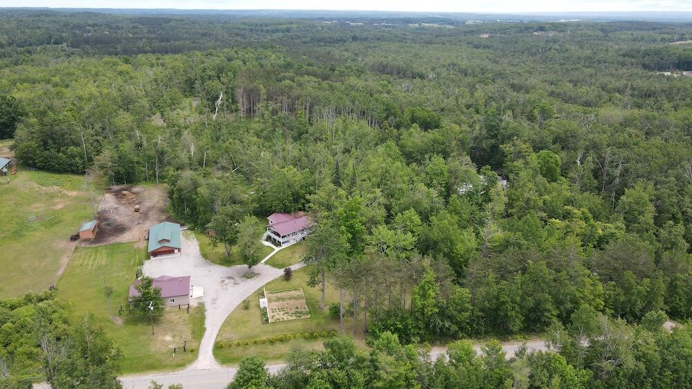 1692 N Galbraith Road Property Photo 2