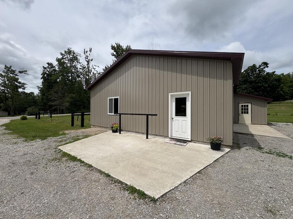 1692 N Galbraith Road Property Photo 12