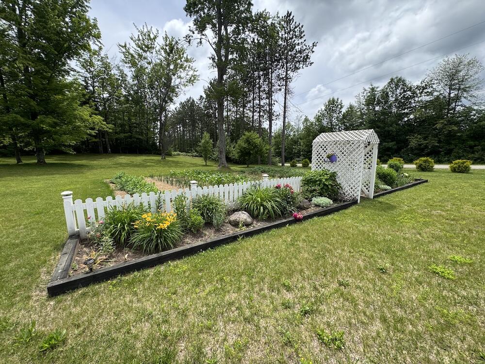 1692 N Galbraith Road Property Photo 23