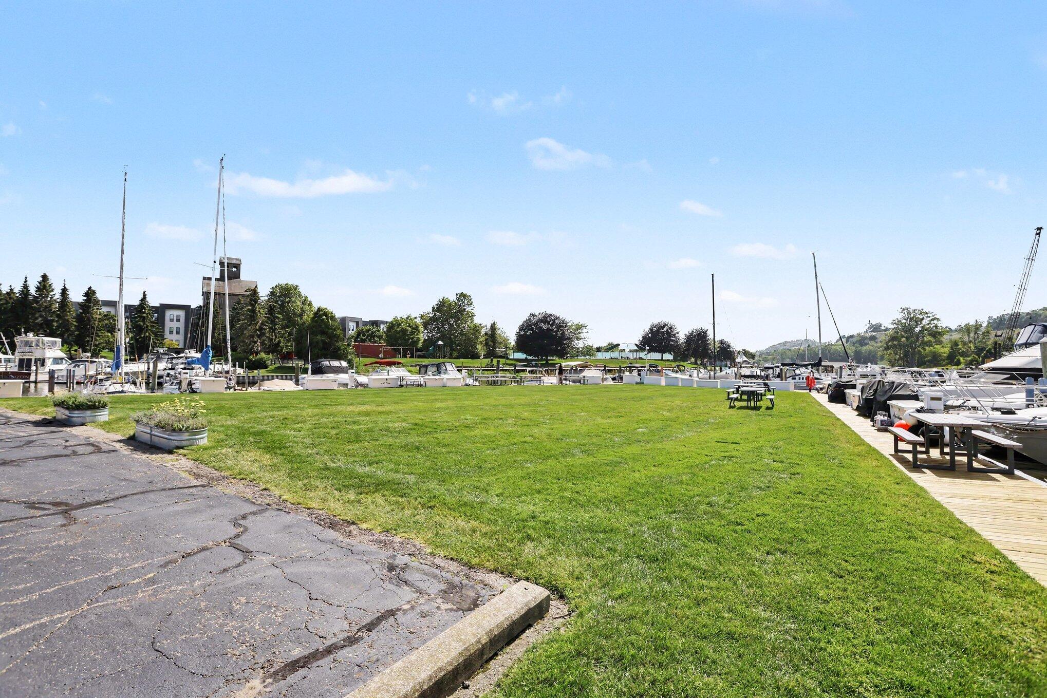 26033518 Property Photo 5
