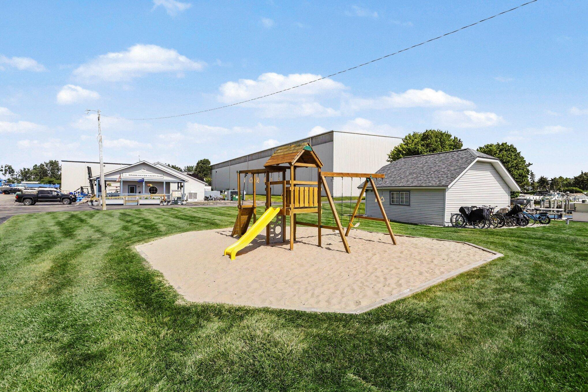 26033518 Property Photo 6