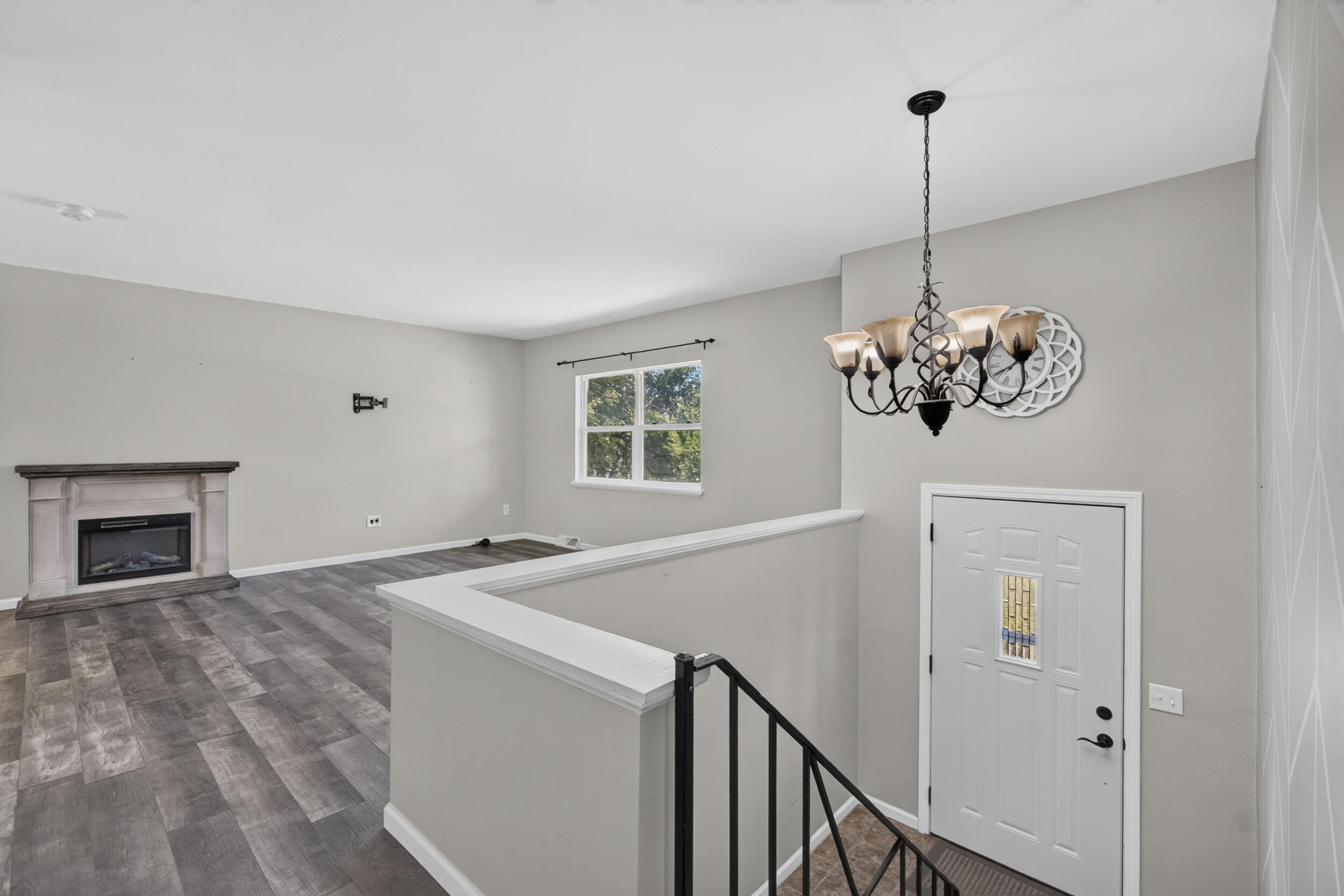6423 Inverness Lane Property Photo 8