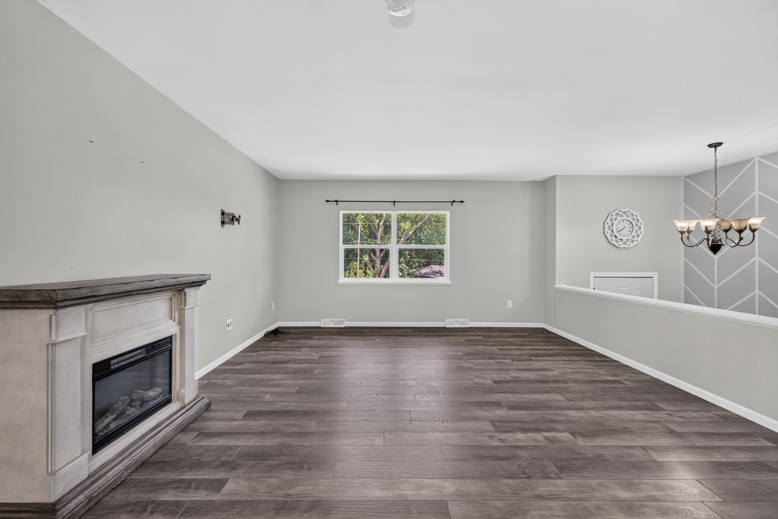 6423 Inverness Lane Property Photo 10