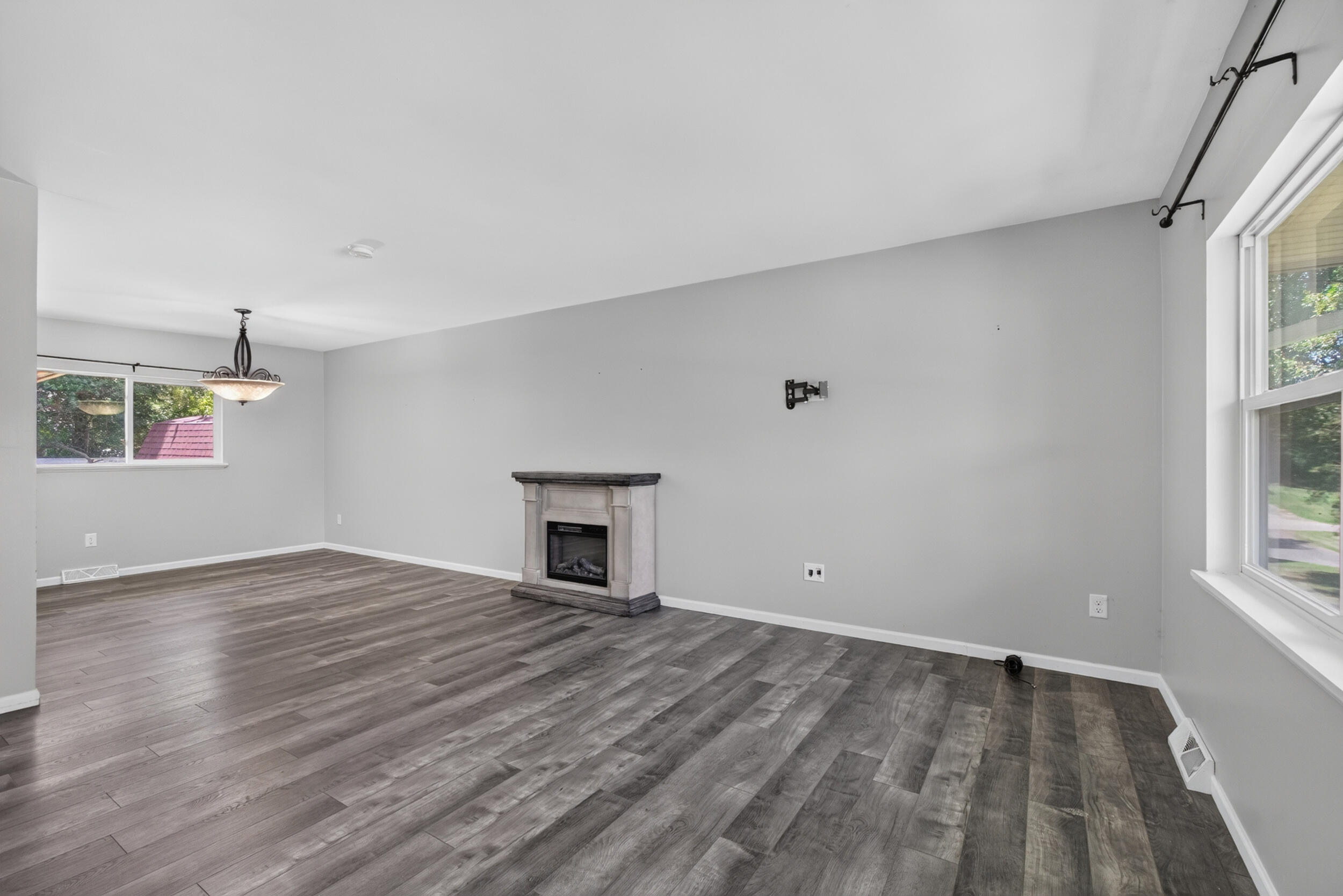 6423 Inverness Lane Property Photo 12
