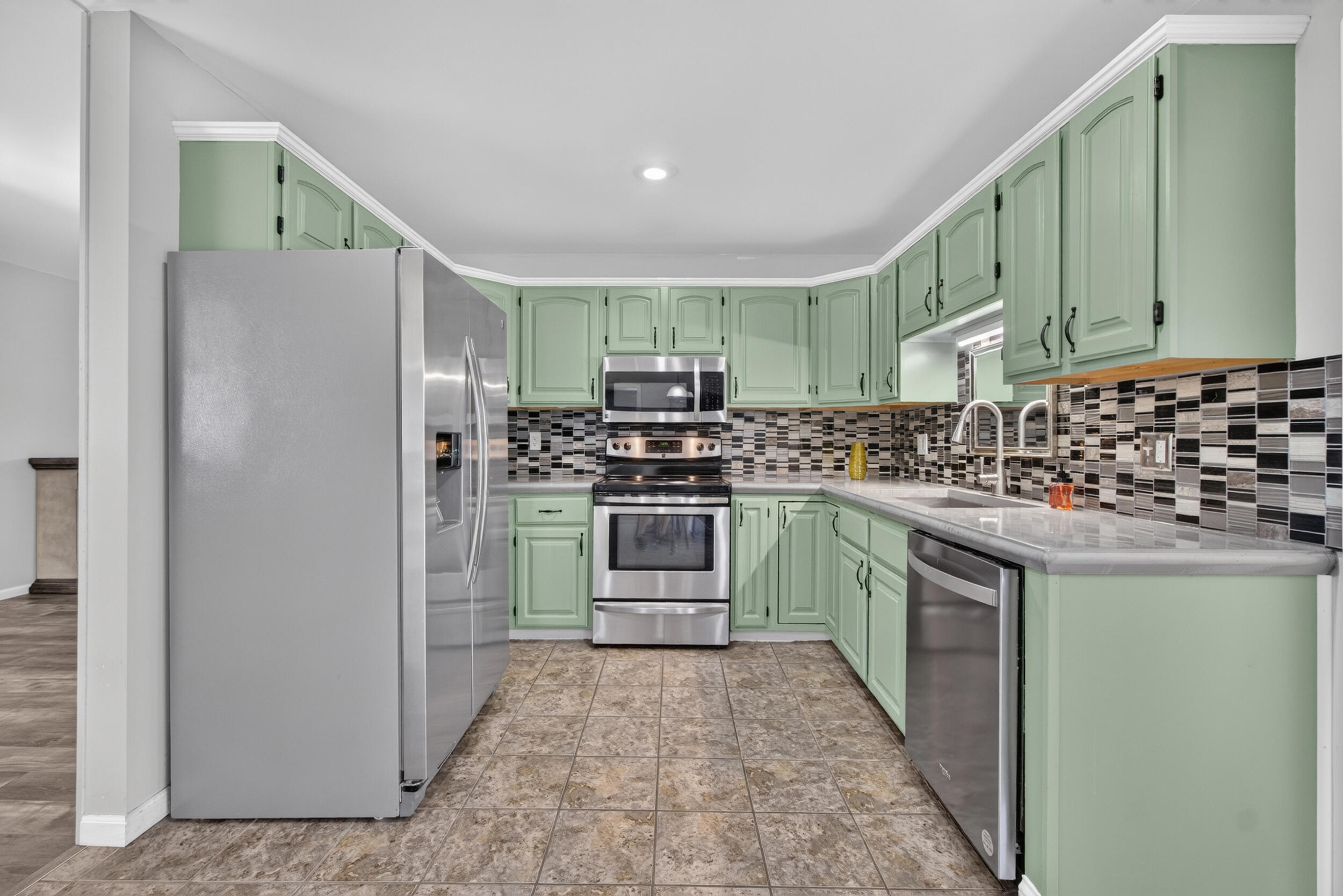 6423 Inverness Lane Property Photo 18
