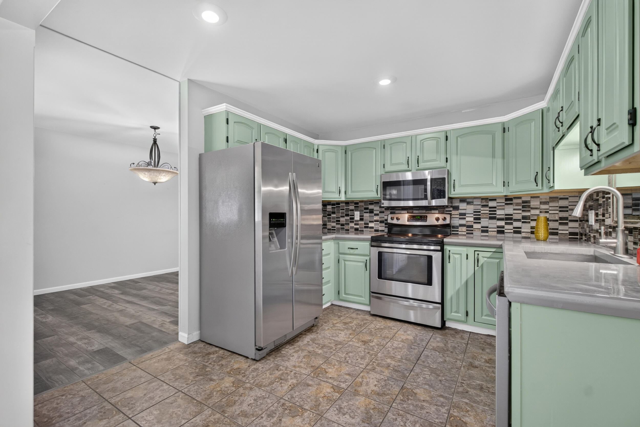 6423 Inverness Lane Property Photo 19
