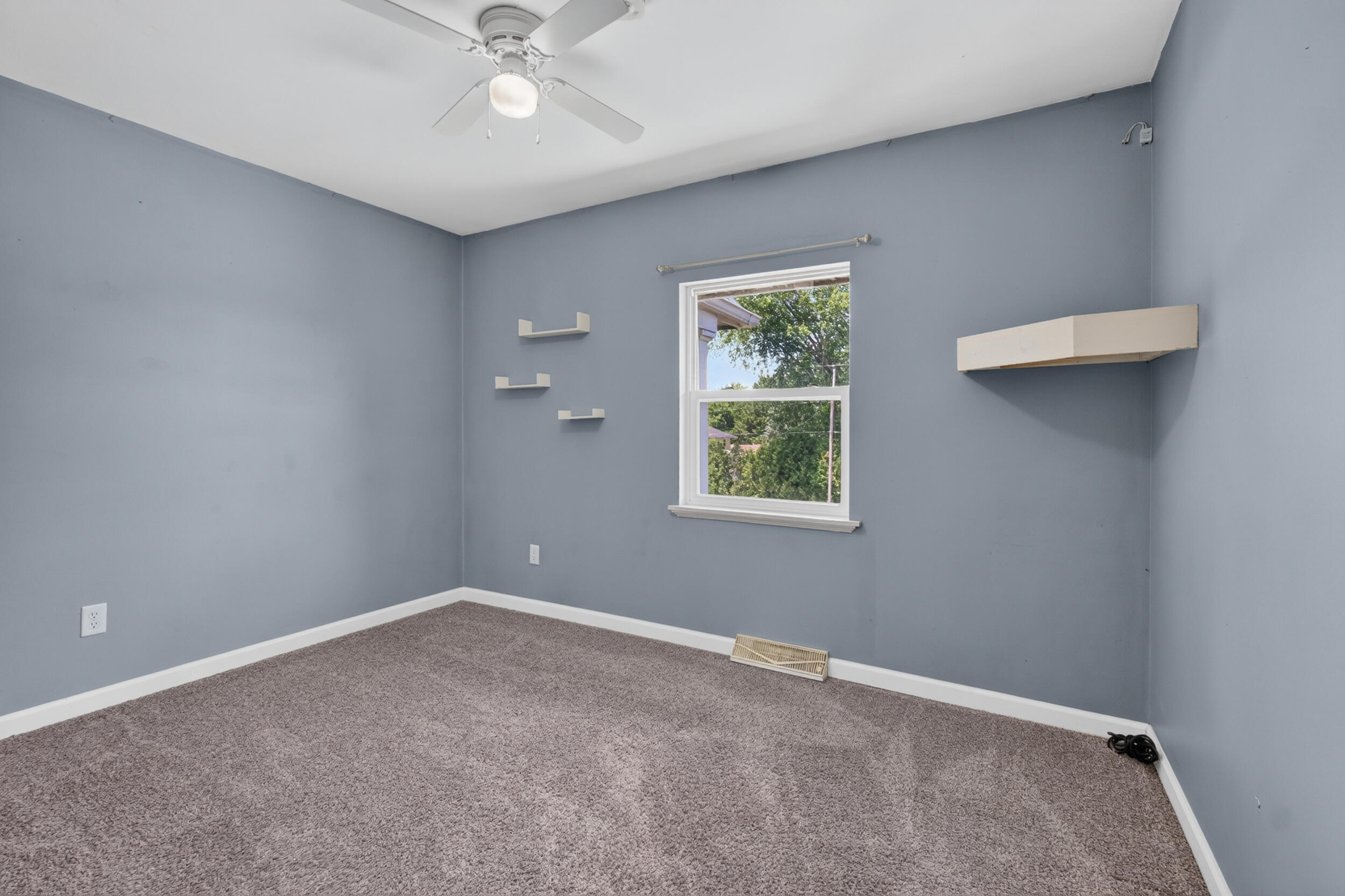 6423 Inverness Lane Property Photo 32