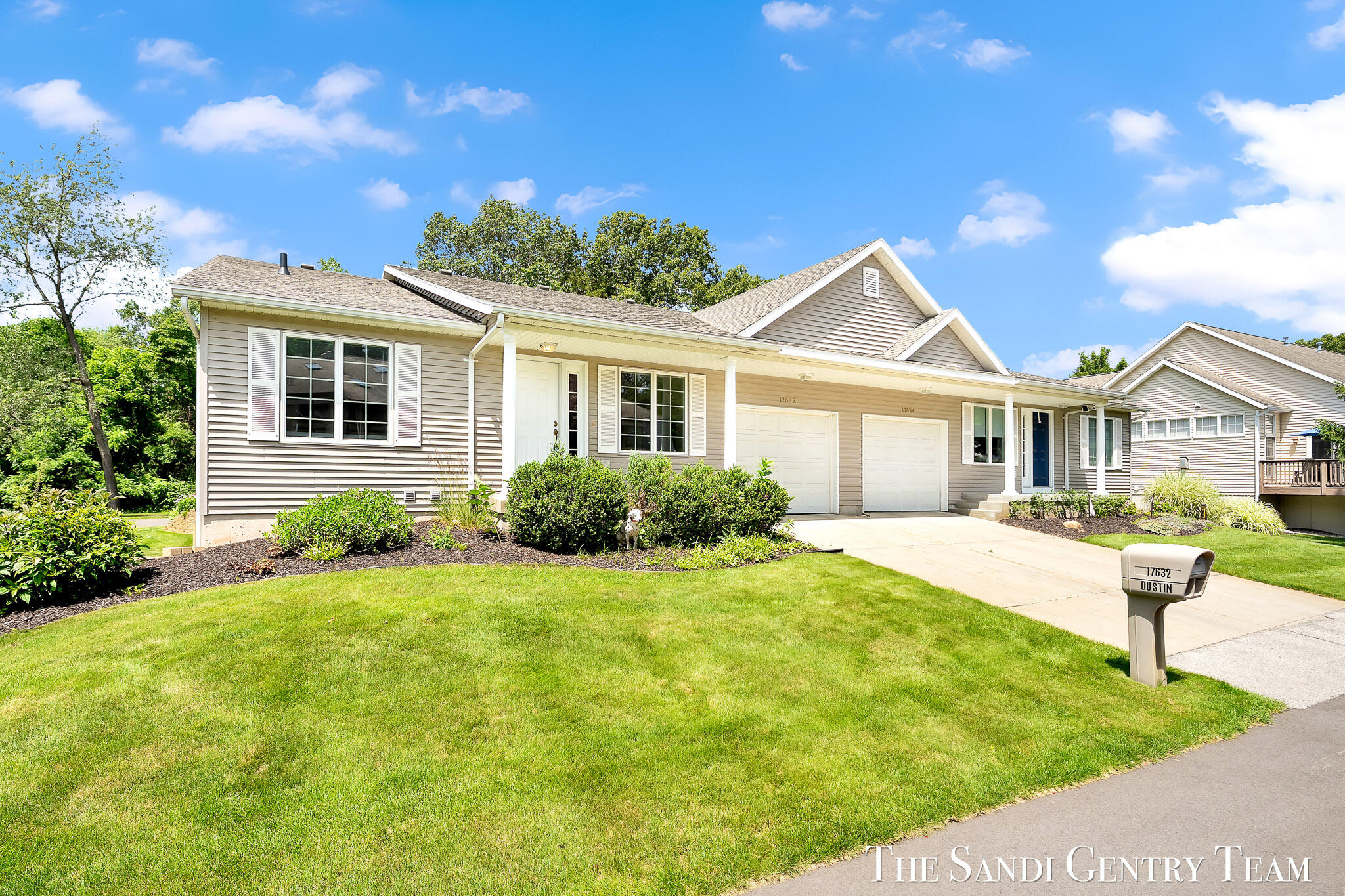 17632 Dustin Drive Property Photo 3