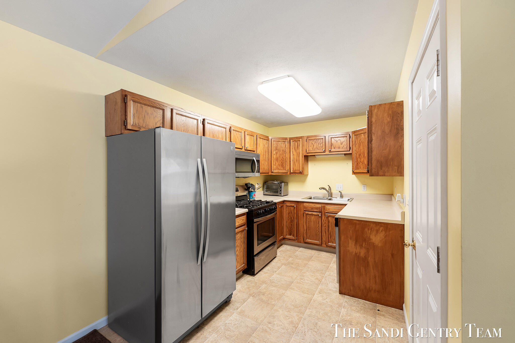 17632 Dustin Drive Property Photo 12