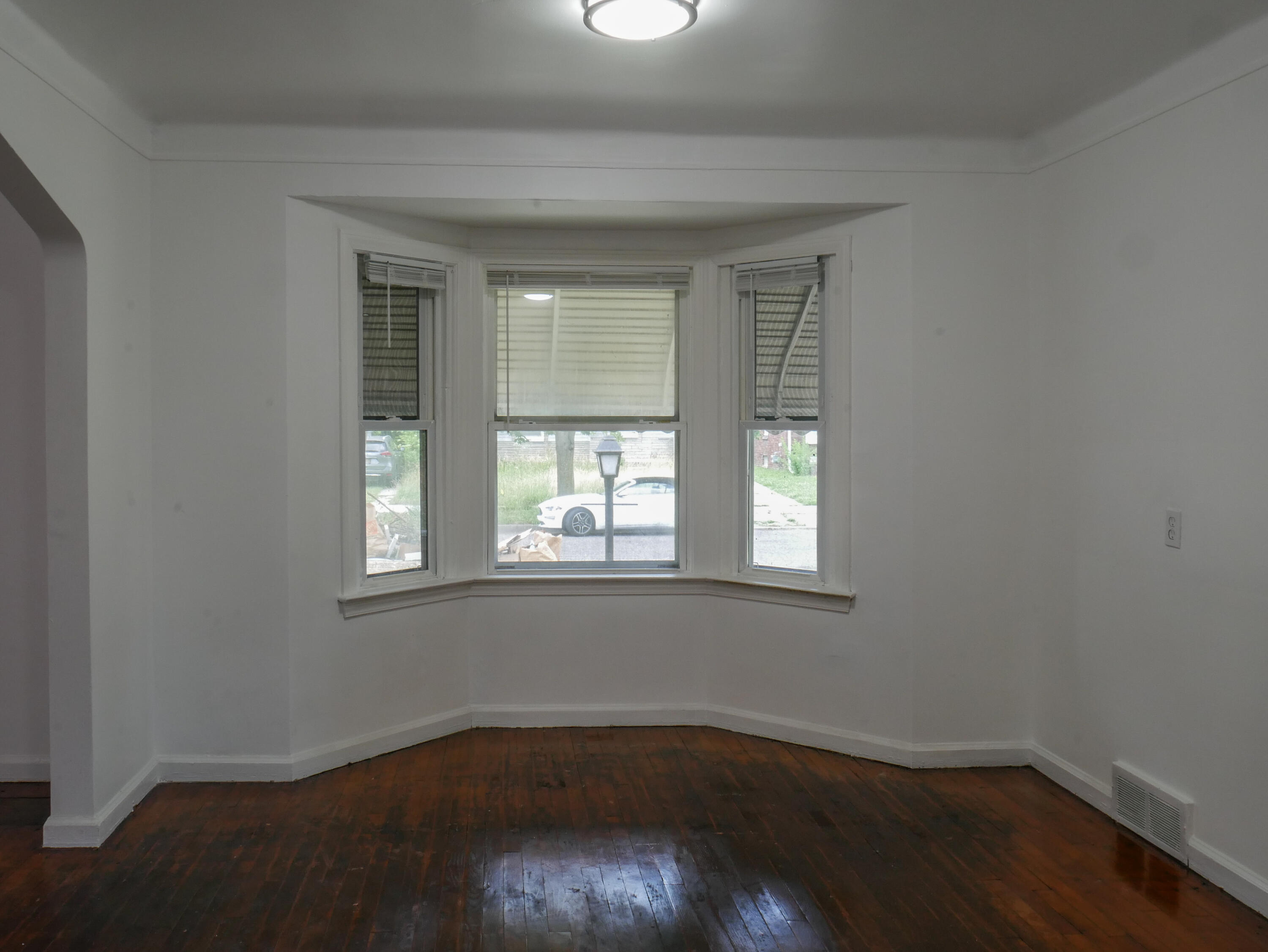 18938 Beland Street Property Photo 4