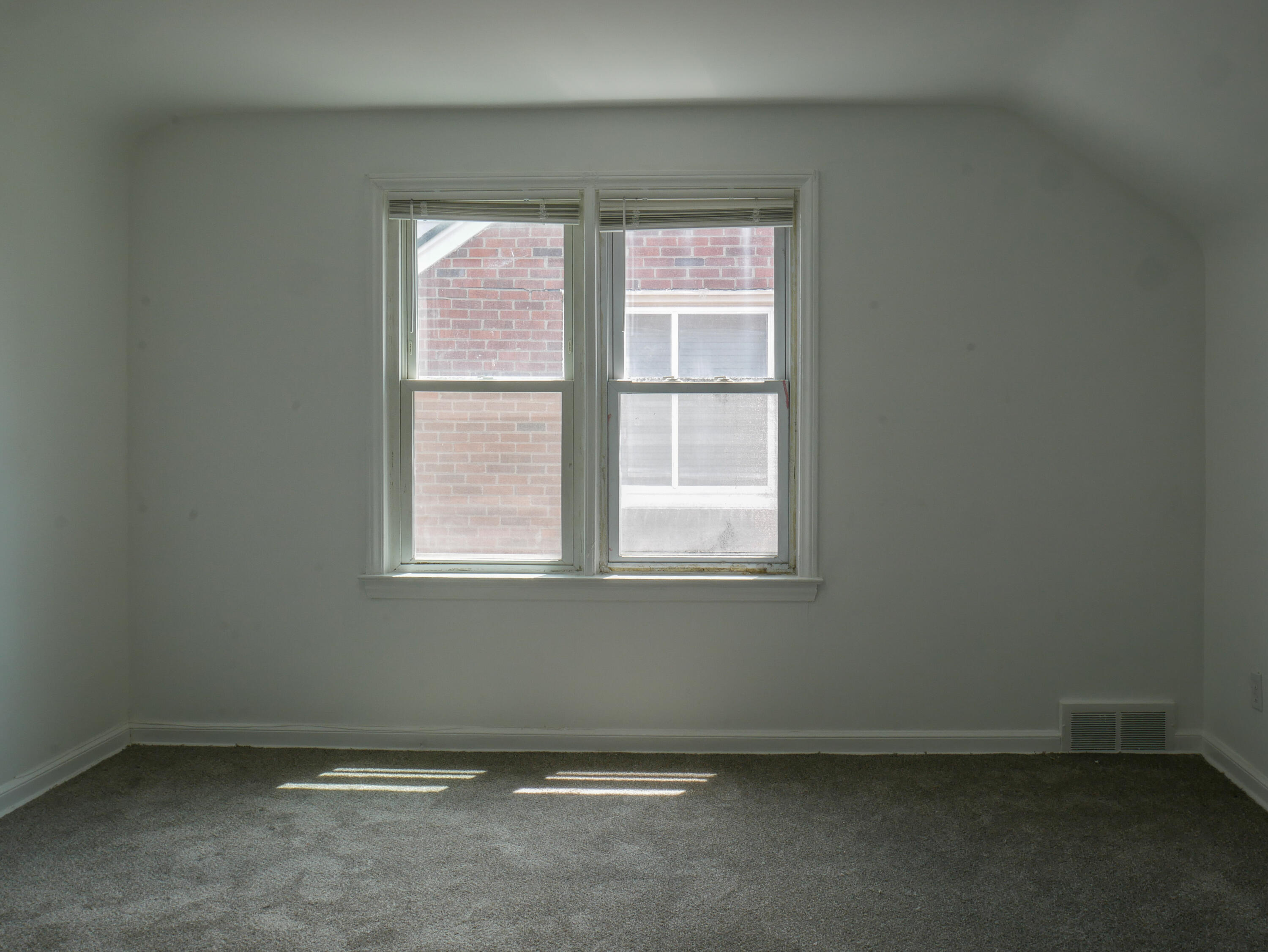 18938 Beland Street Property Photo 12