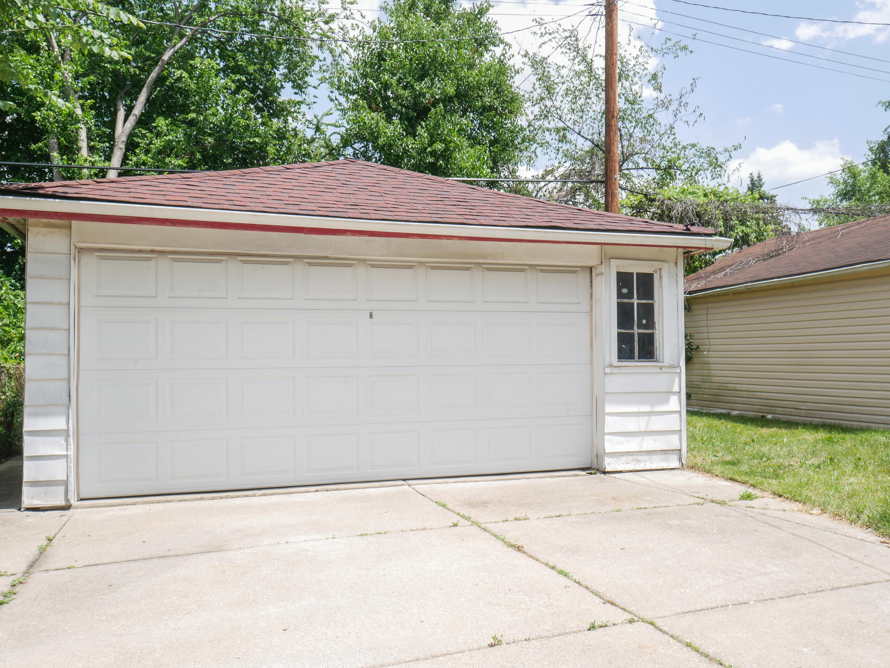 18938 Beland Street Property Photo 13
