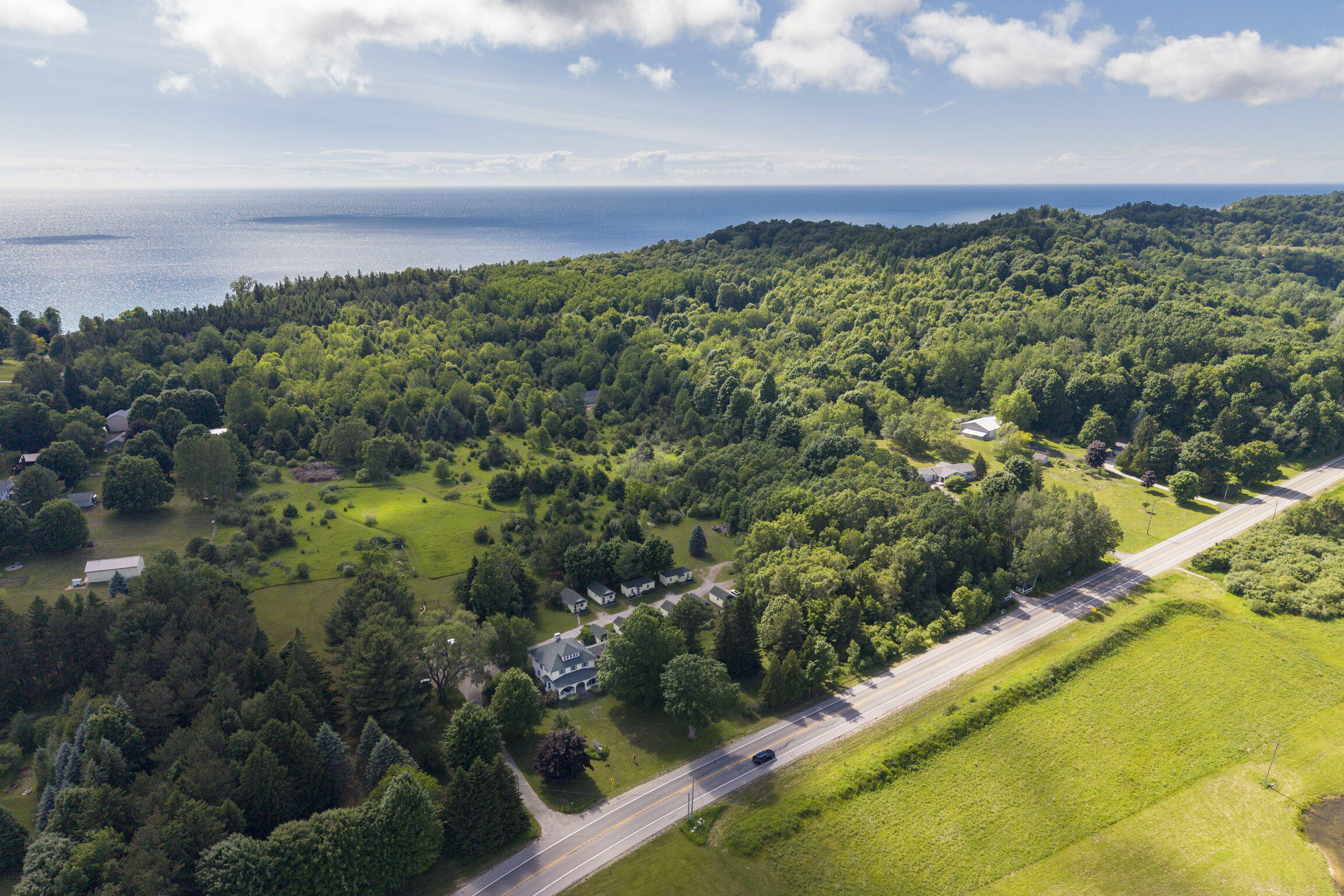 1912 S Scenic Highway Property Photo 1