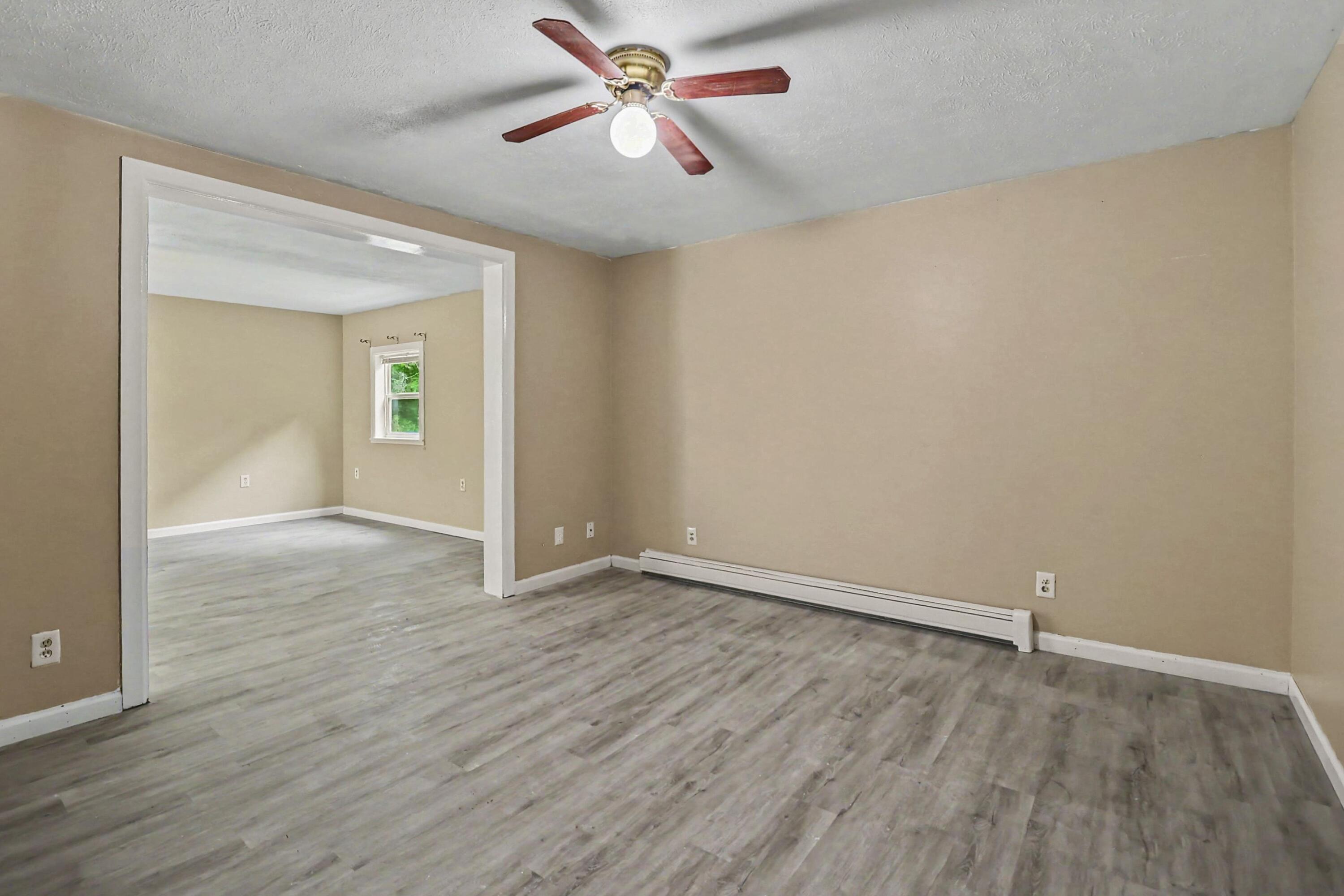 105 N Mike Street Property Photo 13