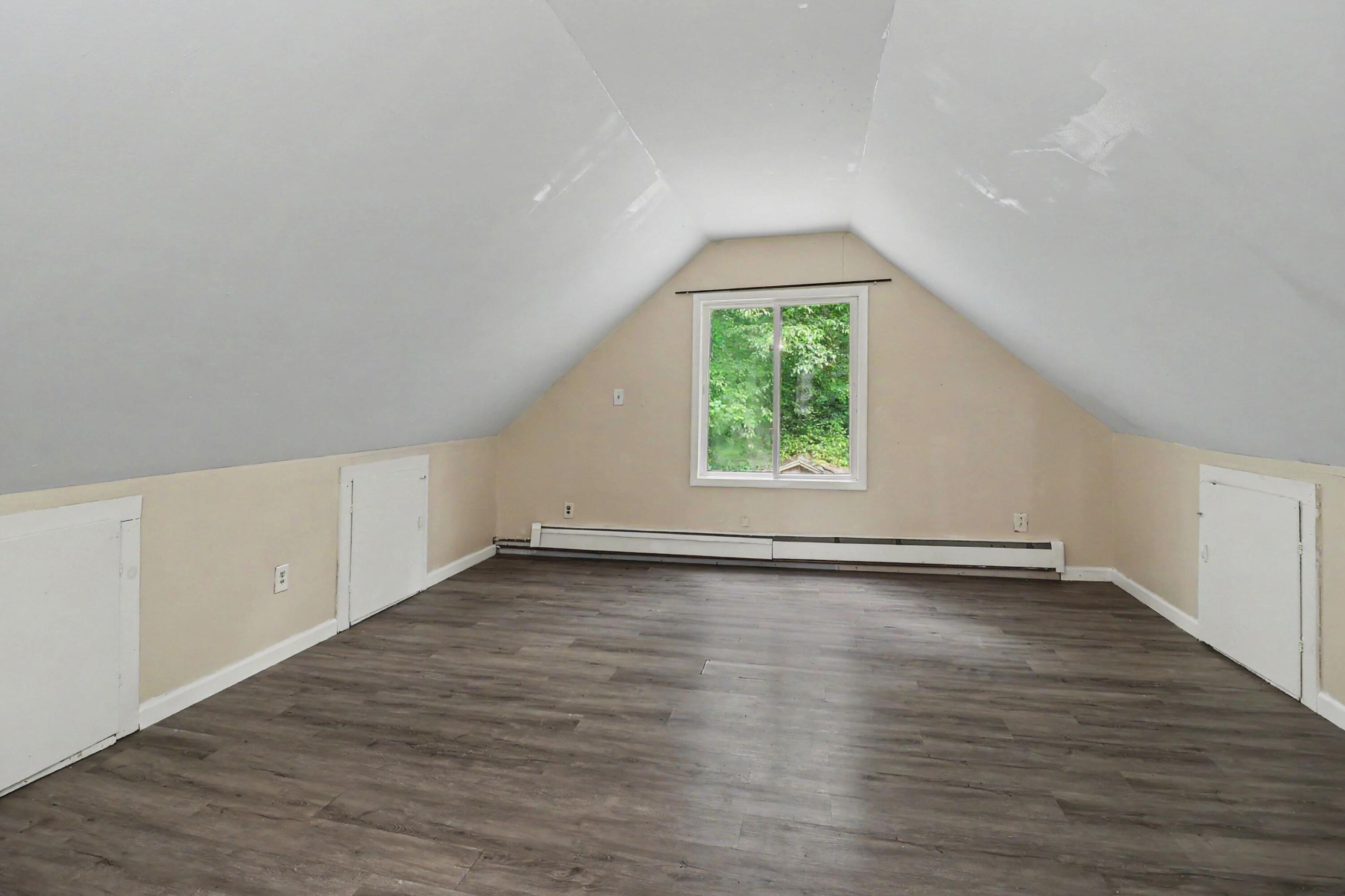 105 N Mike Street Property Photo 22