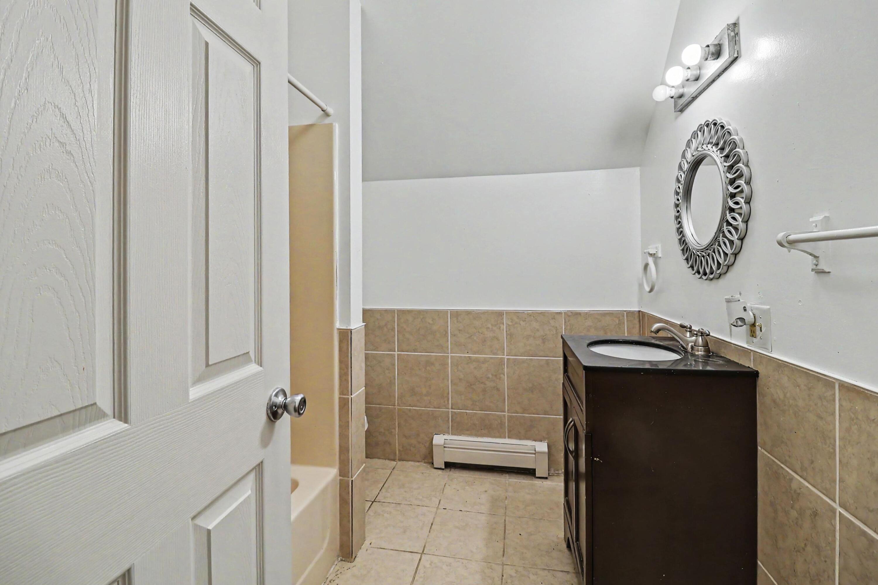 105 N Mike Street Property Photo 23