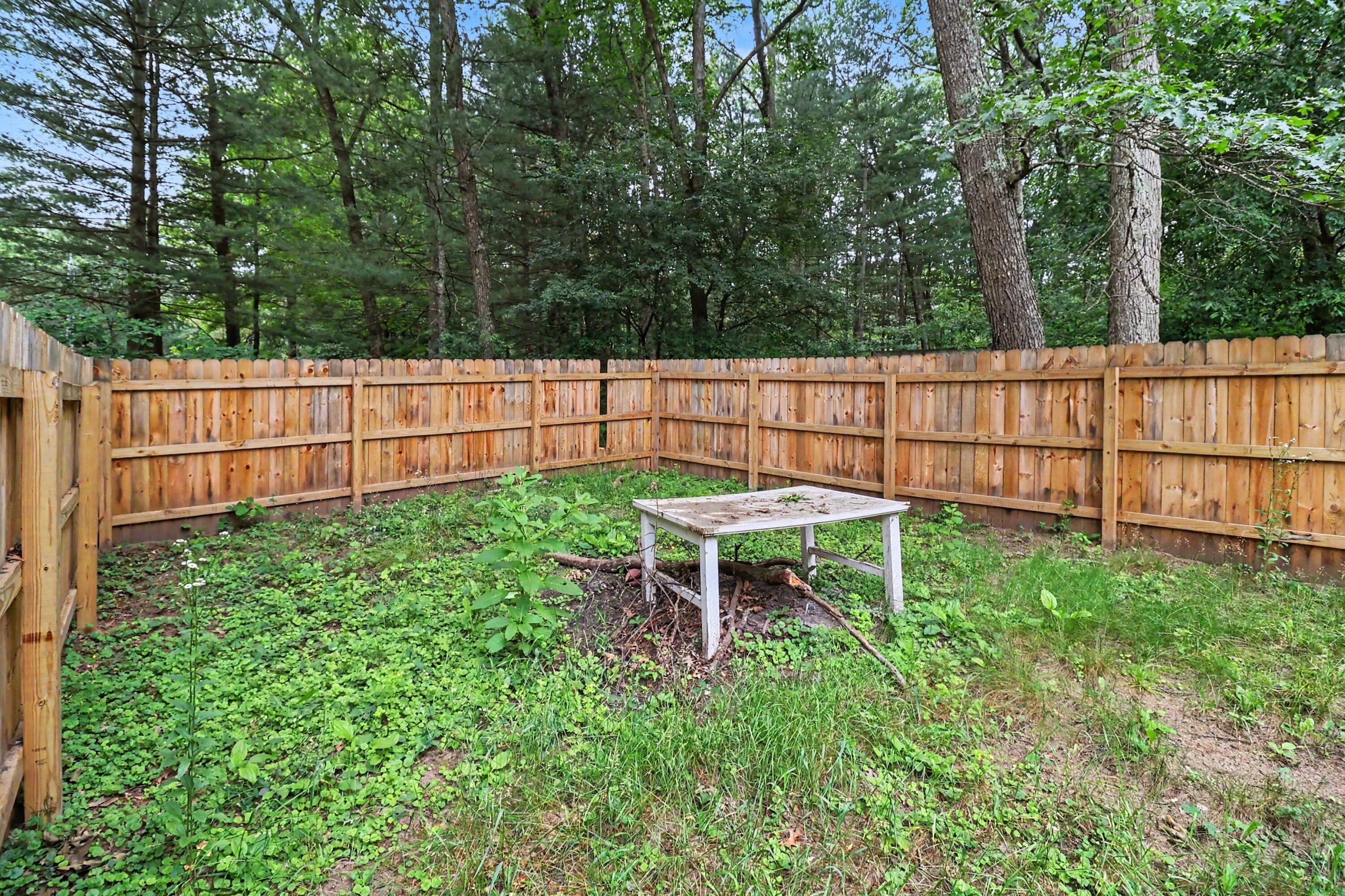105 N Mike Street Property Photo 32