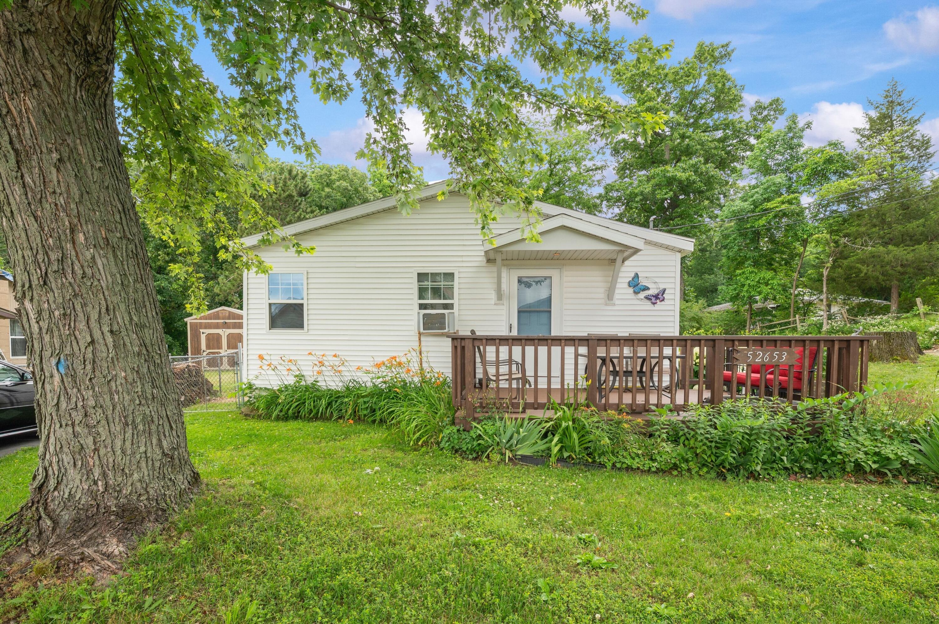 52653 Lakeview Drive Property Photo 1