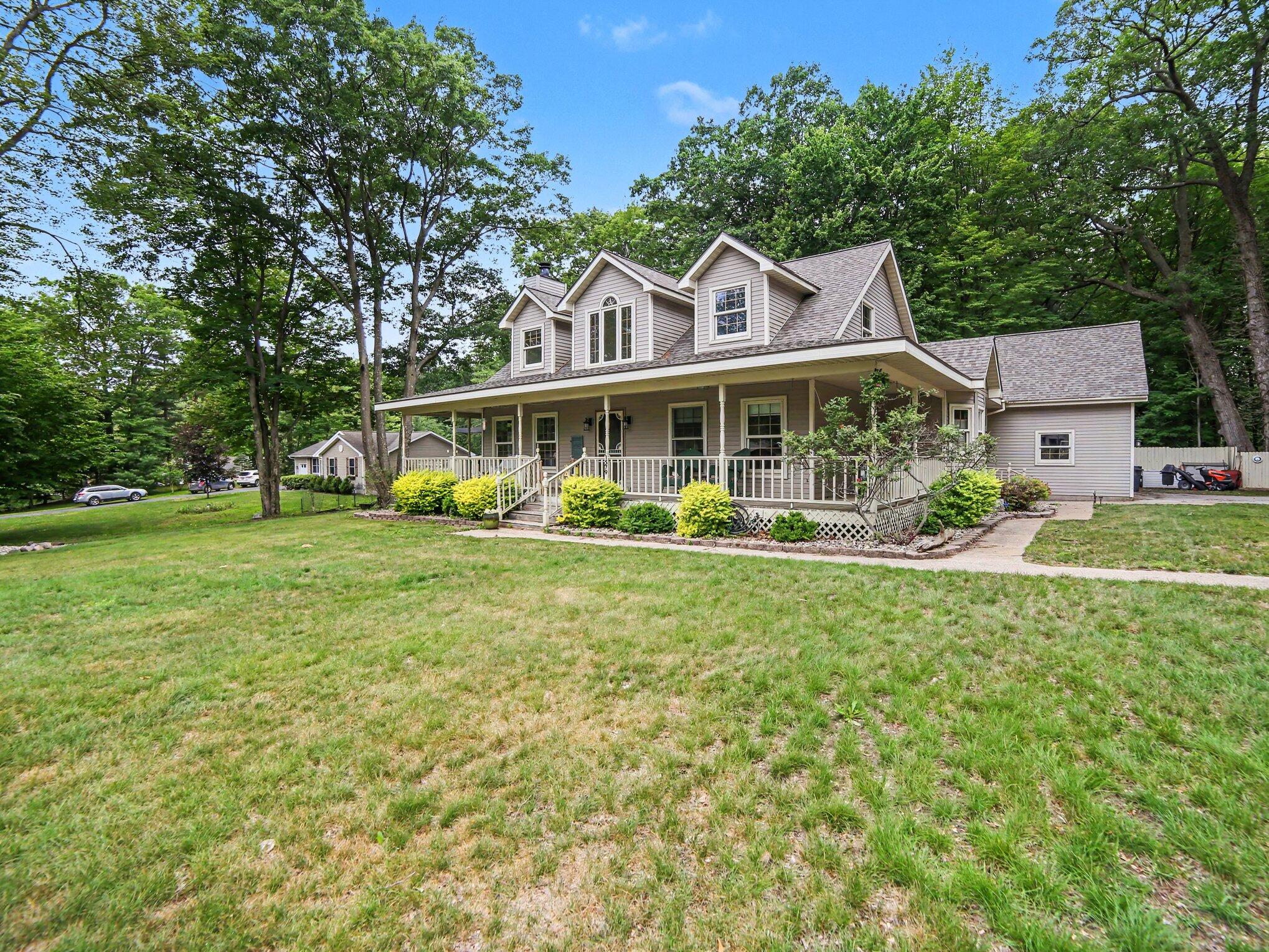 1579 N Marilyn Drive
