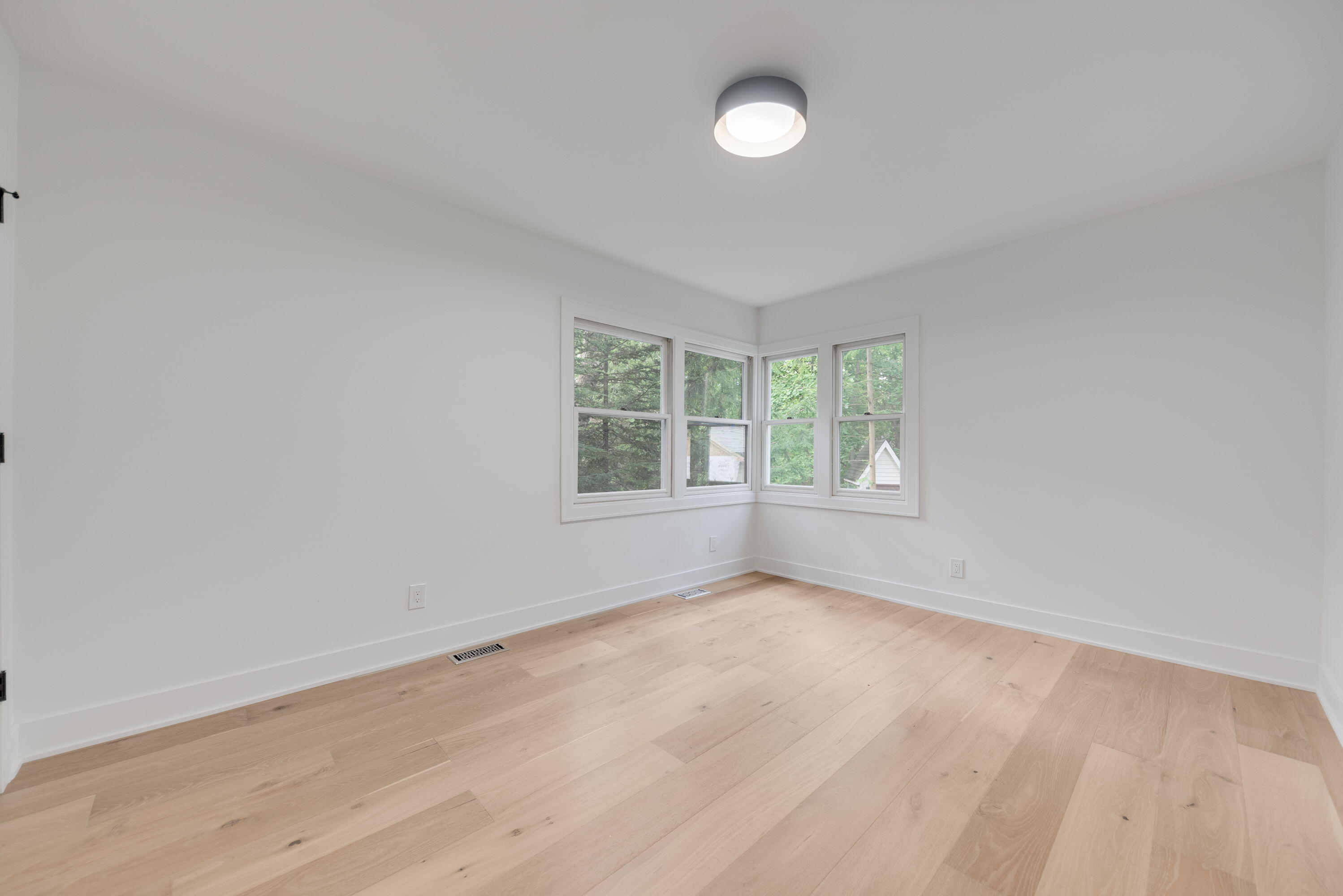 4046 Hillside Trail Property Photo 18