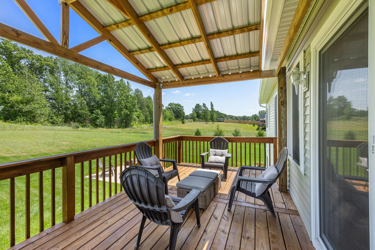 5242 N Point Drive Property Photo 26