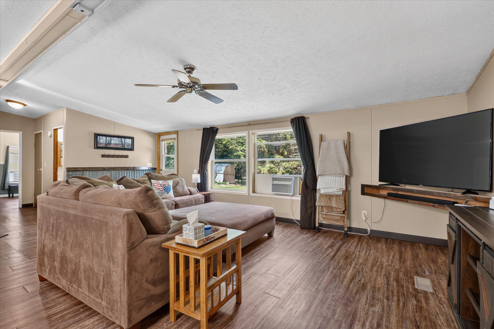 16300 Myers Lake Avenue Ne Property Photo 9