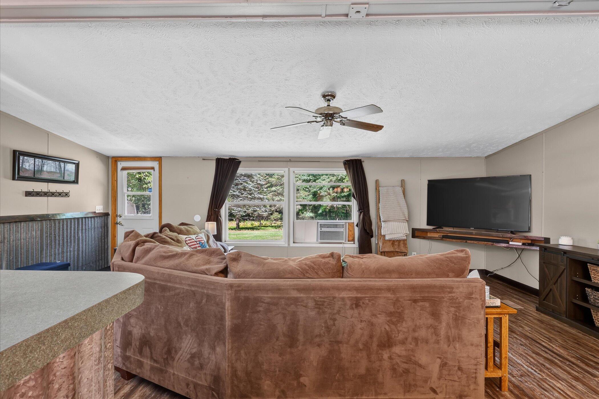 16300 Myers Lake Avenue Ne Property Photo 11