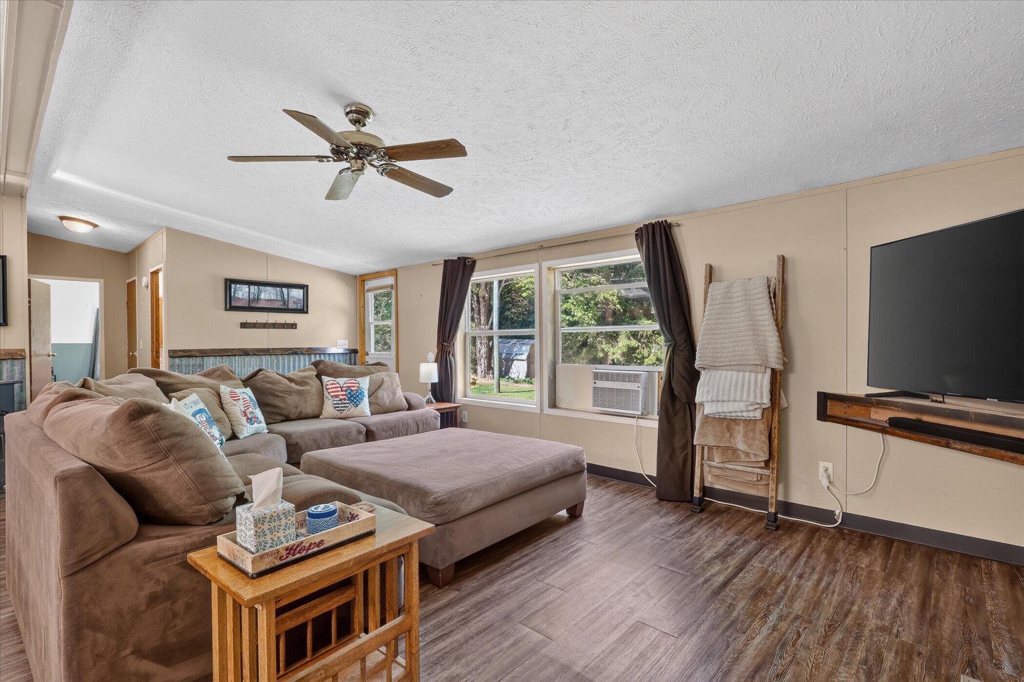 16300 Myers Lake Avenue Ne Property Photo 12